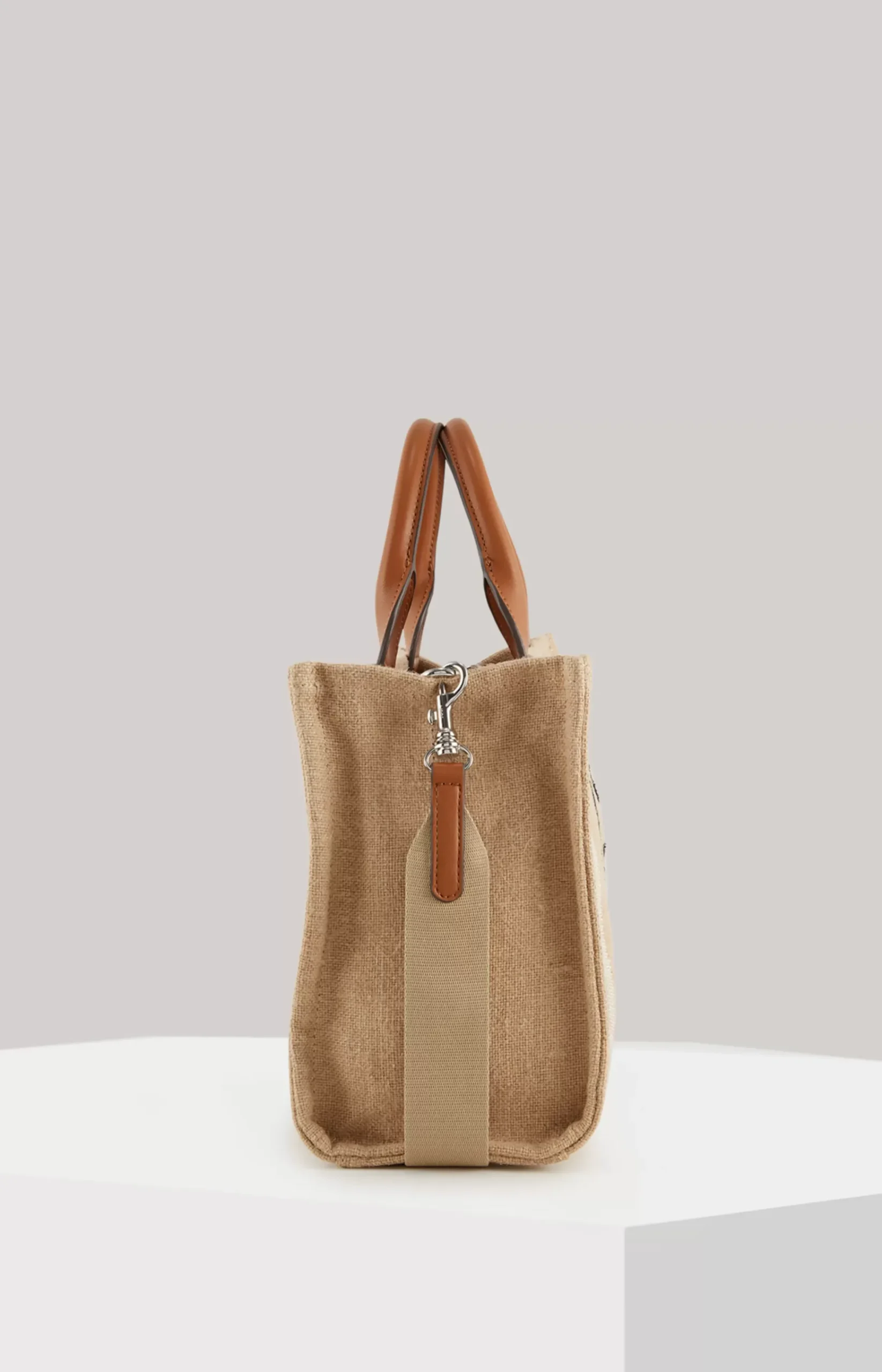 Allegro Tela Aurelia Handbag in Beige