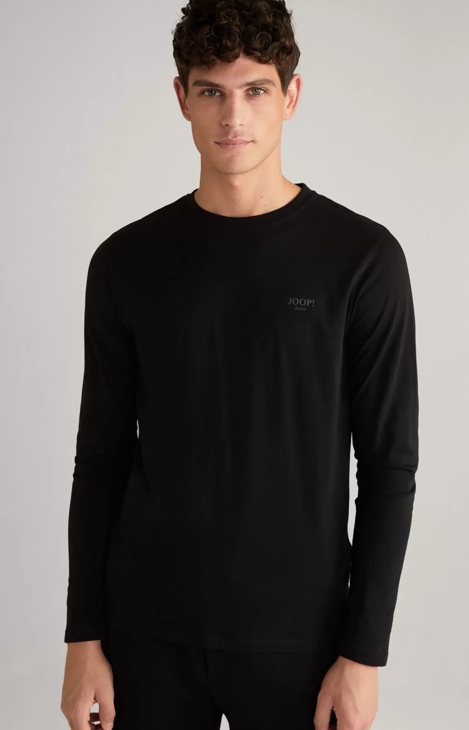 Alphis Long Sleeve Top in Black