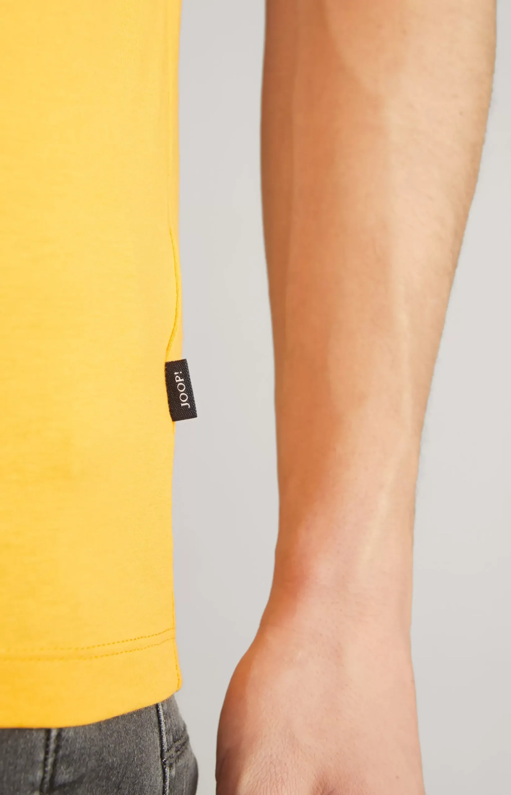 Alphis T-Shirt in Medium Yellow