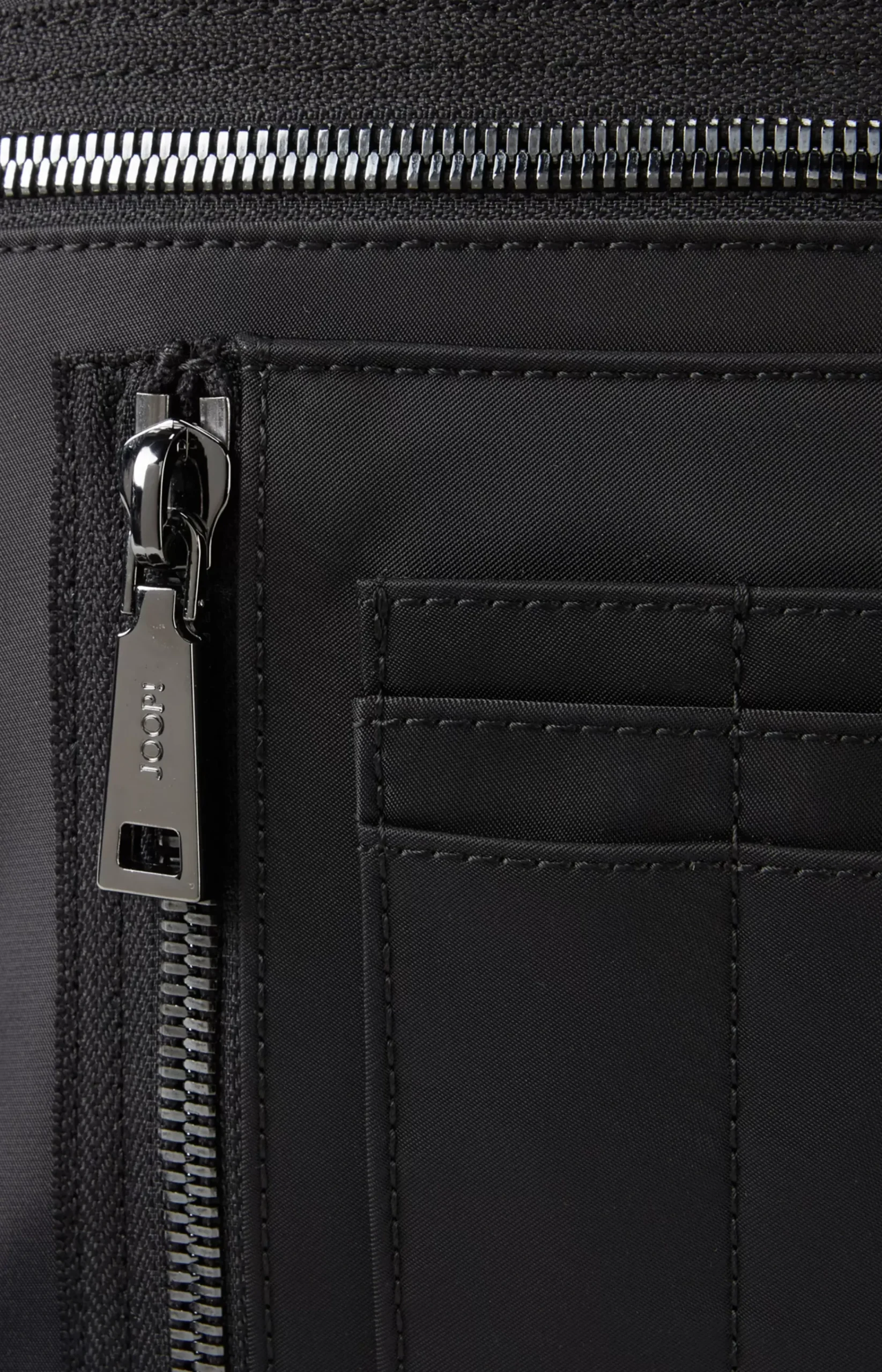 Barletta Milo Shoulder Bag in Black