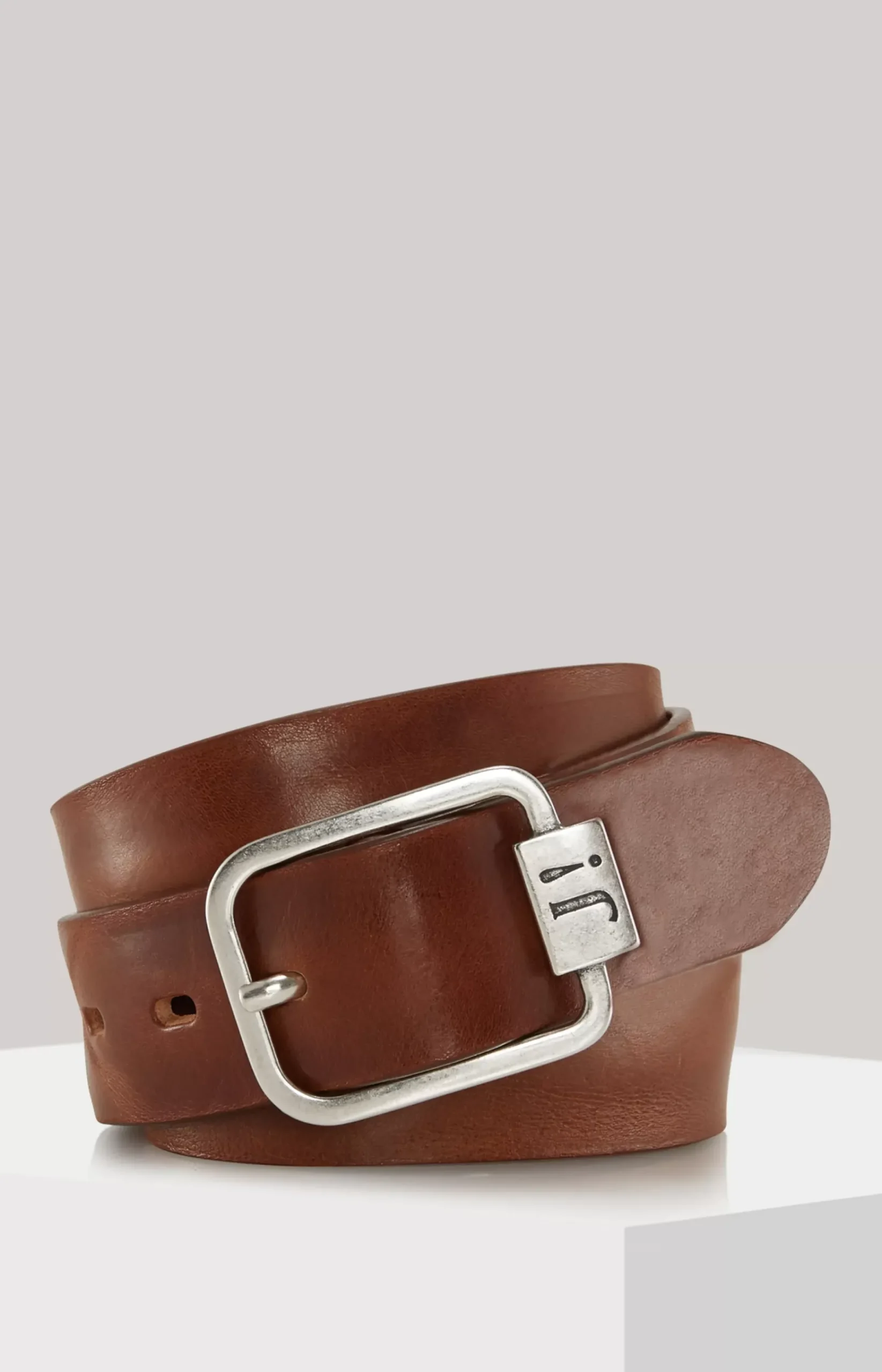 Belt in cognac