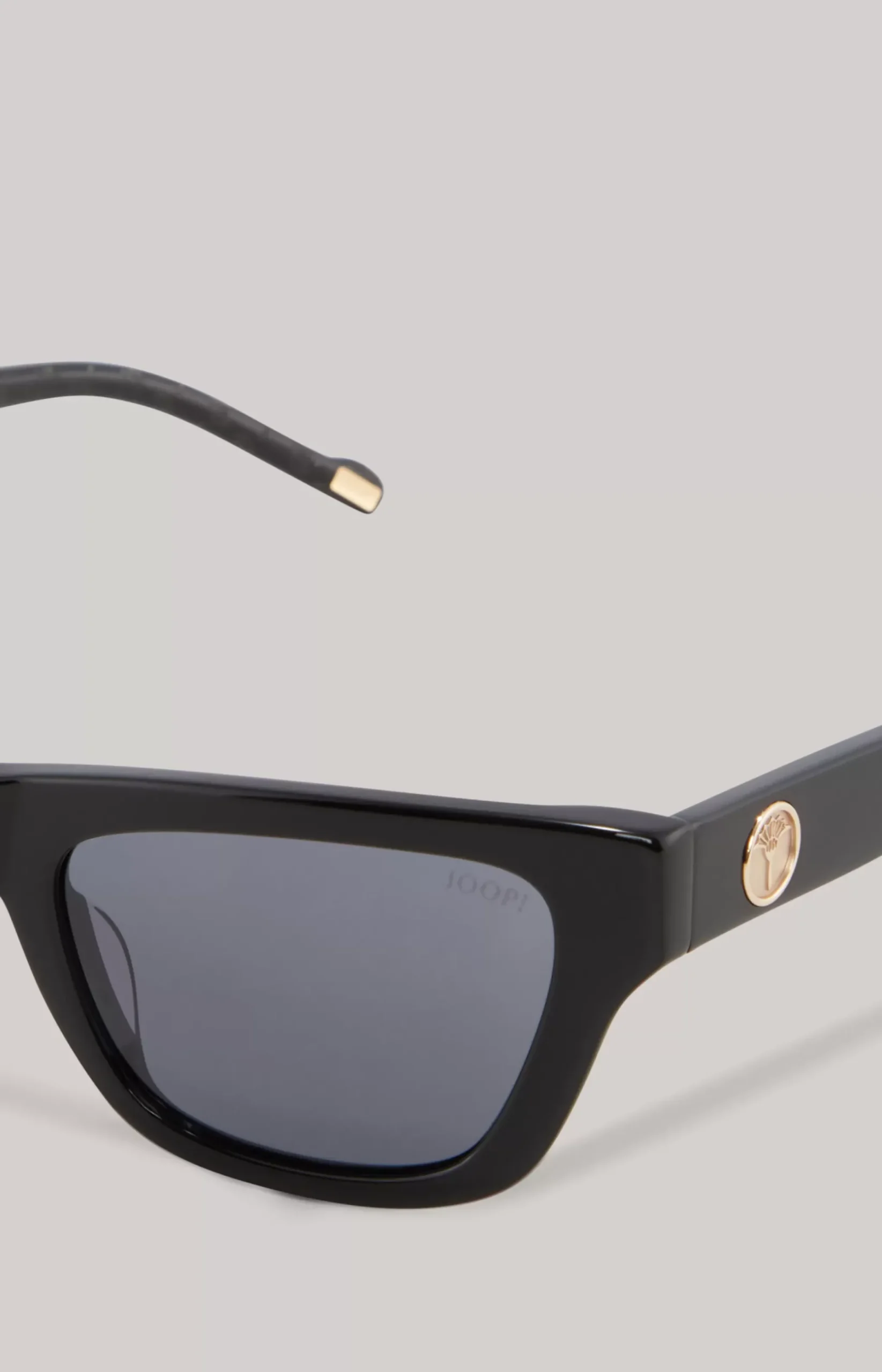 Black/Grey Sunglasses