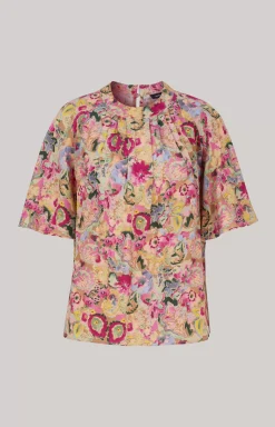 Blouse in a Beige/Pink Pattern