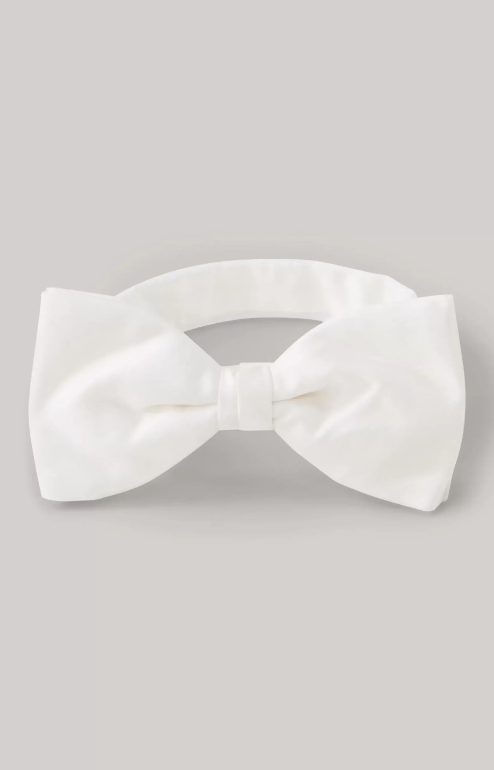 Bow Tie in White