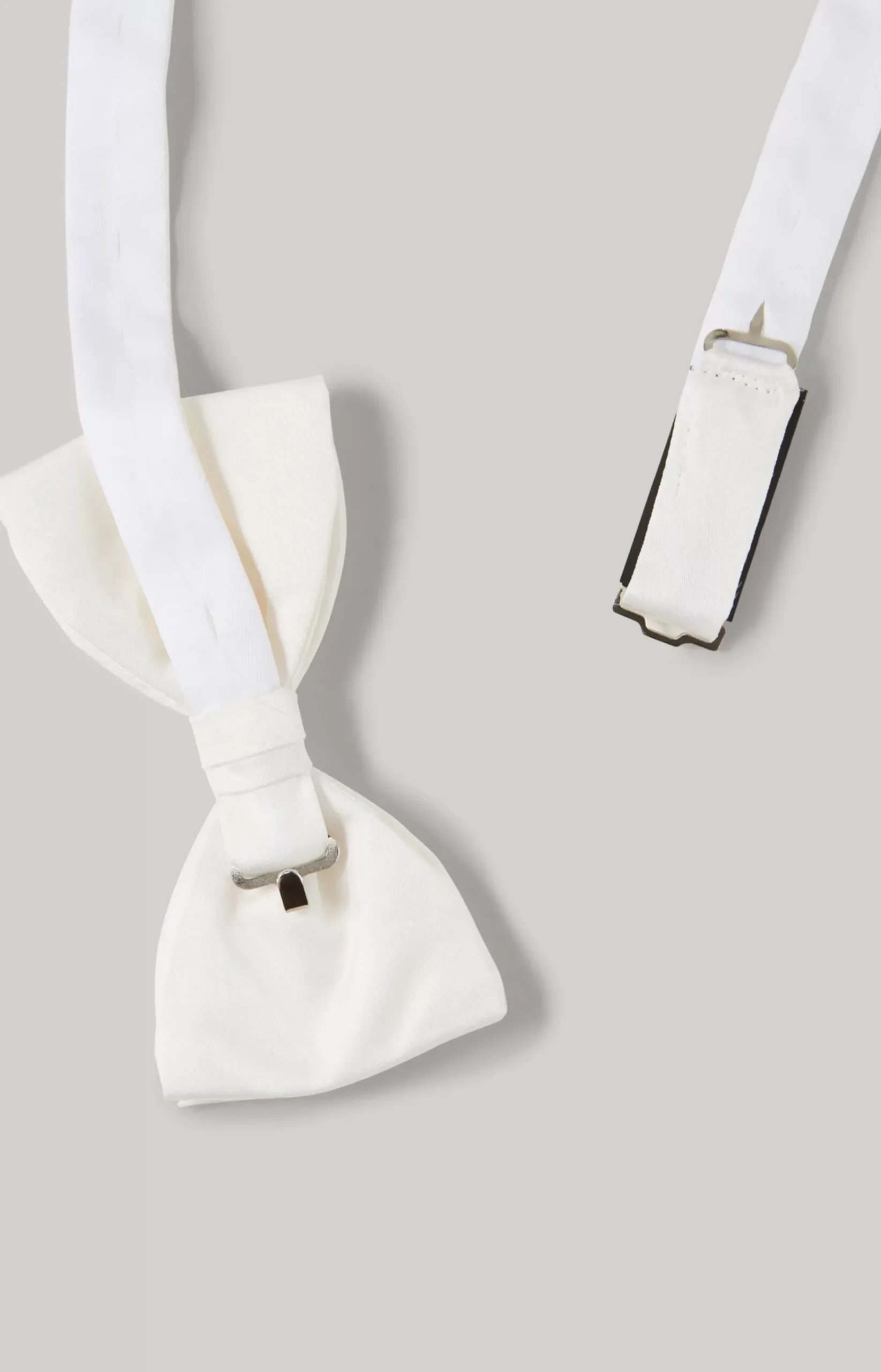 Bow Tie in White