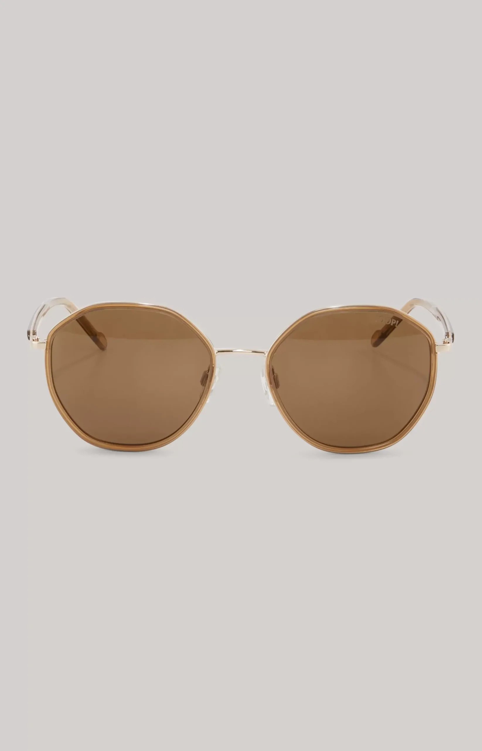 Brown sunglasses