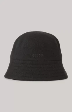Bucket Hat in Black