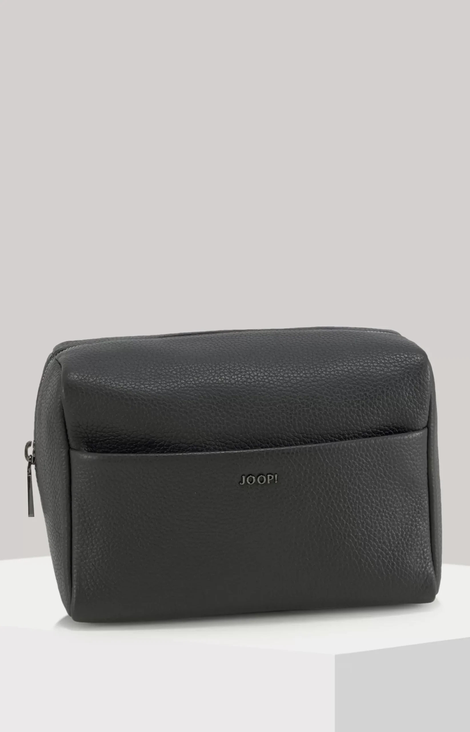 Cardona Eris wash bag in Black