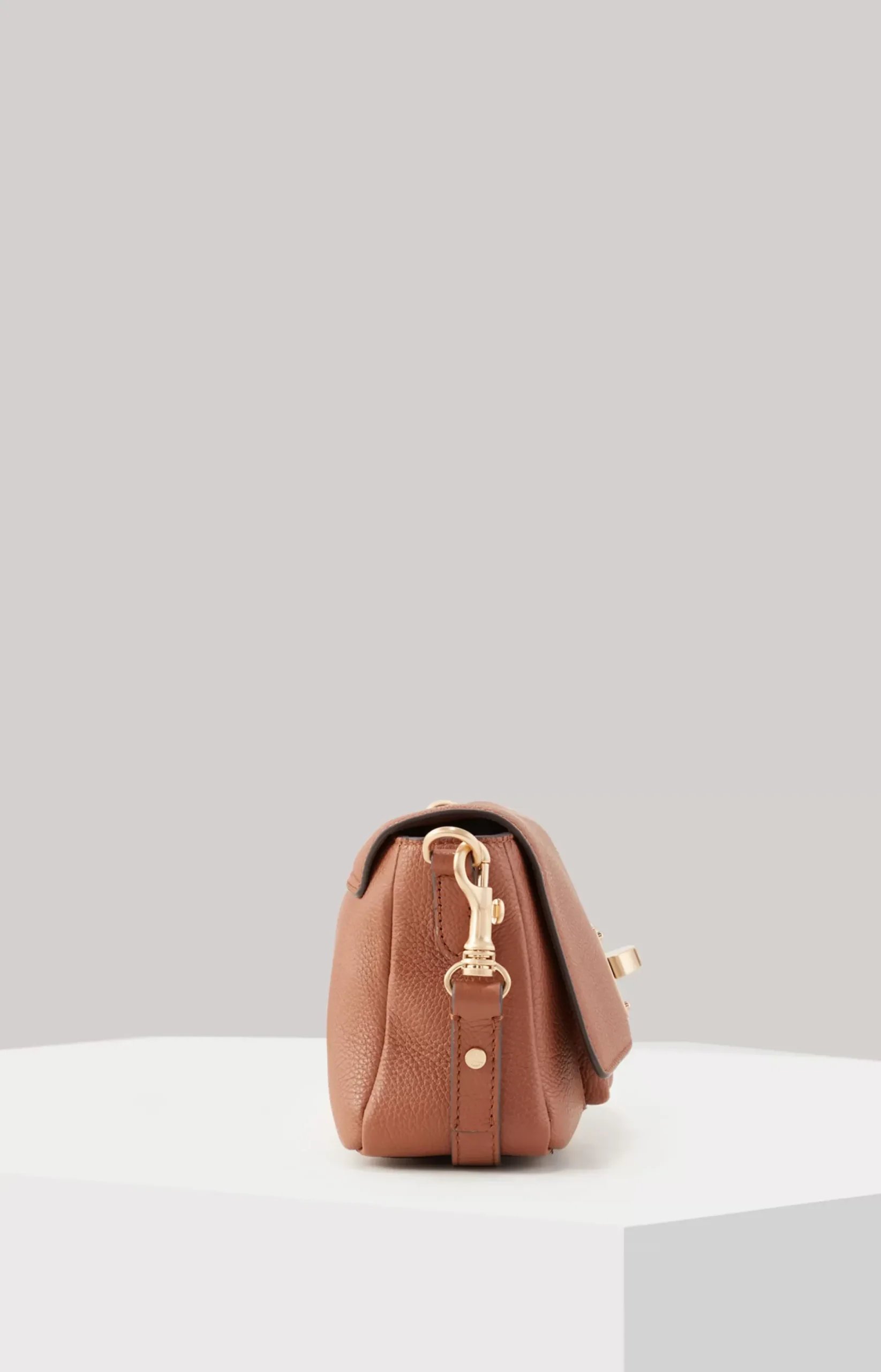 Carino Muna Shoulder Bag in Cognac
