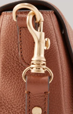 Carino Muna Shoulder Bag in Cognac