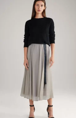 Cashmere Knit Pullover in Black