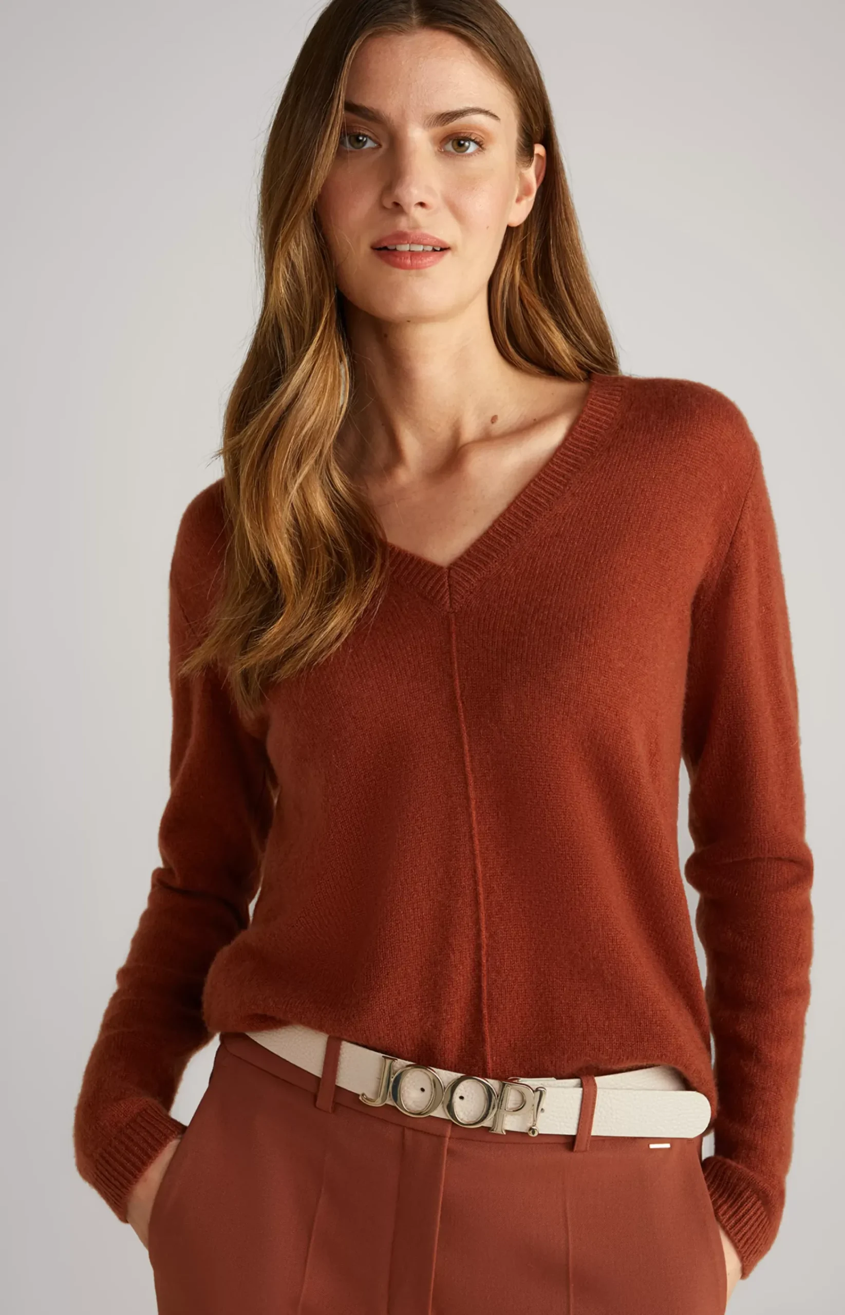 Cashmere Knitted Sweater in Copper Brown