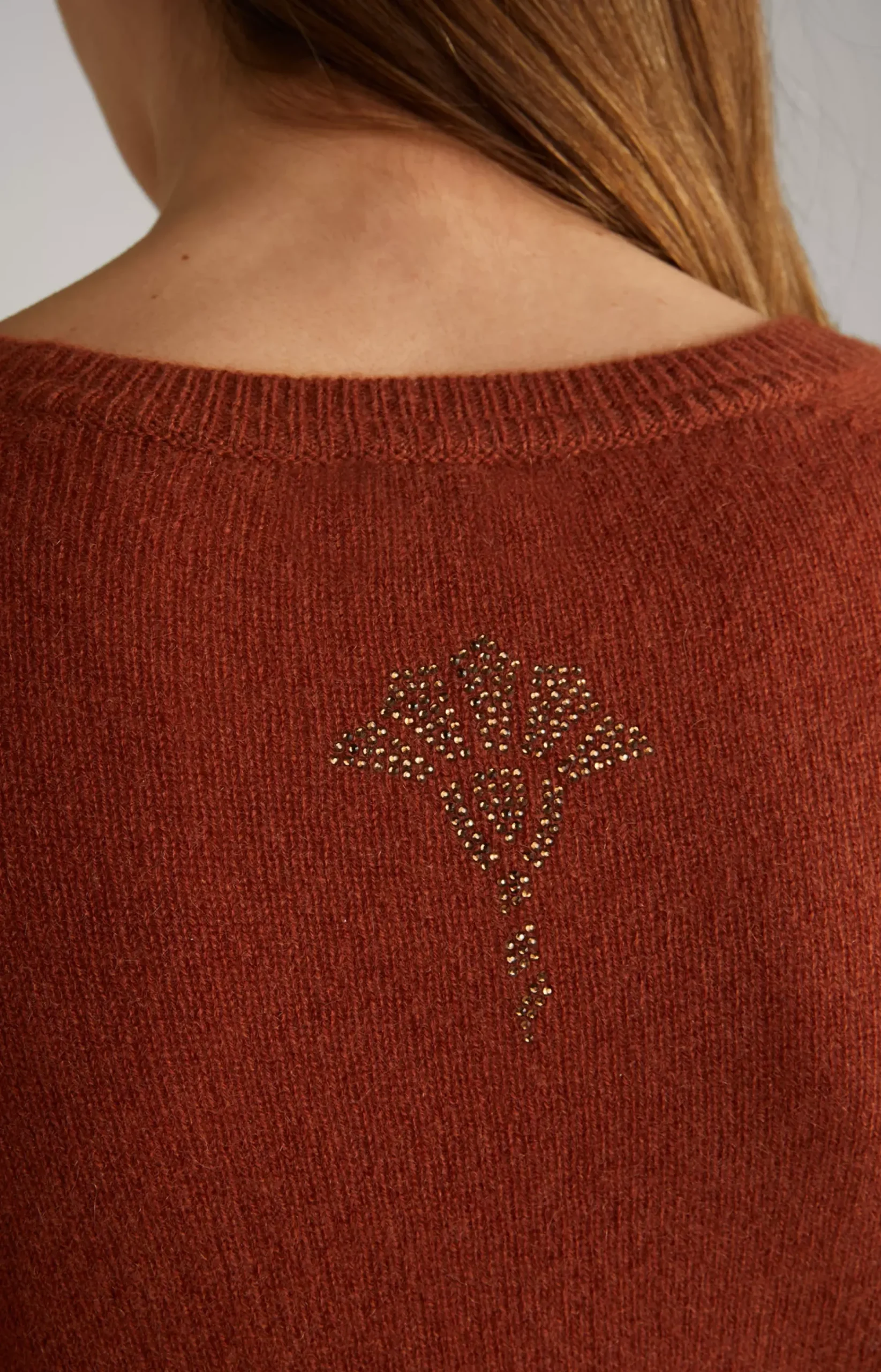 Cashmere Knitted Sweater in Copper Brown