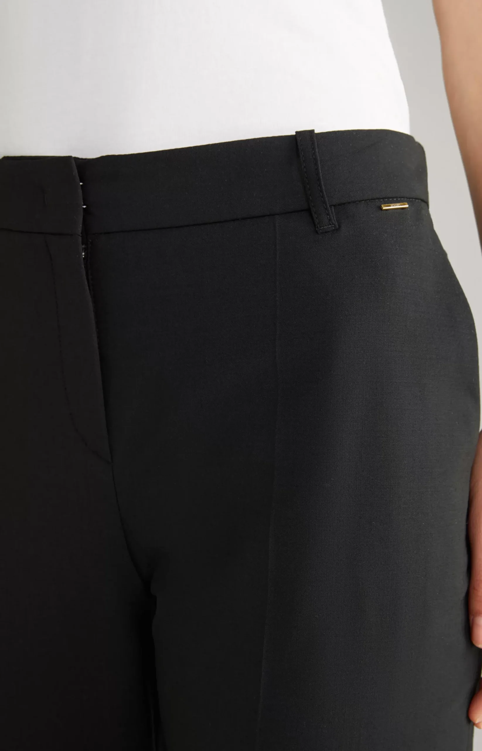 Chinos in Black