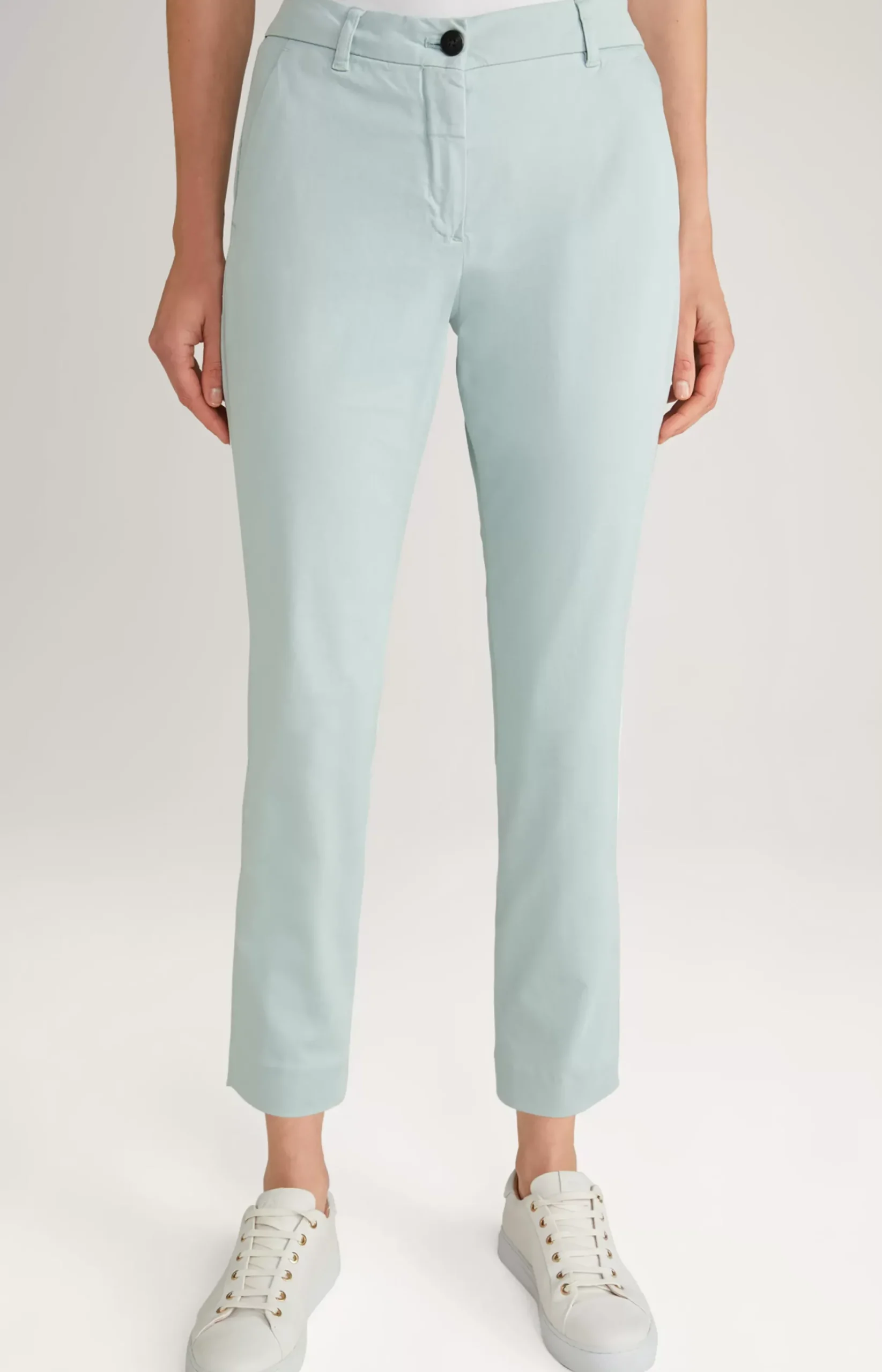 Chinos in Mint