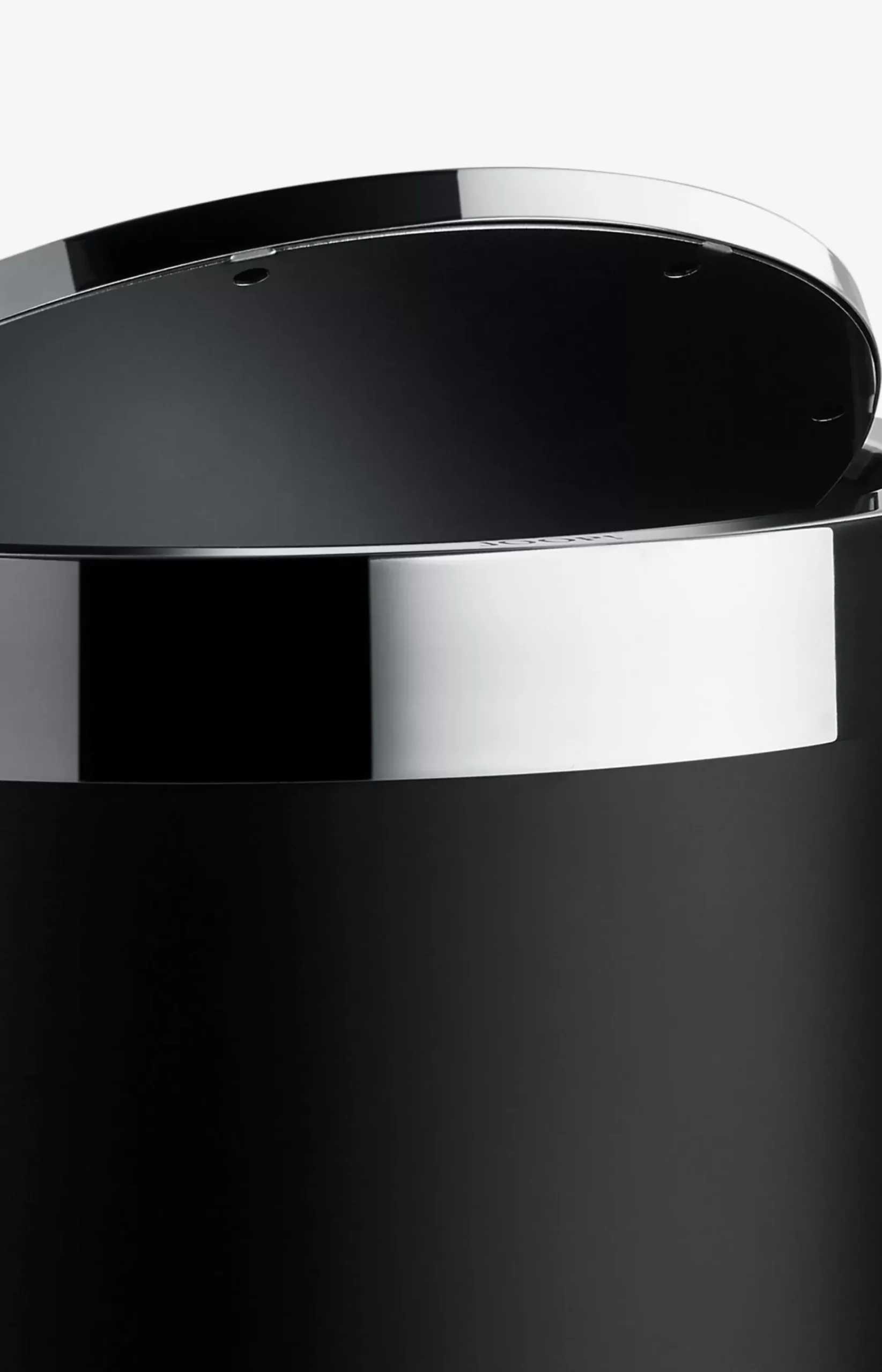 Chromeline Black laundry bin