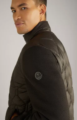 Ciscos Quilted Jacket in Brown