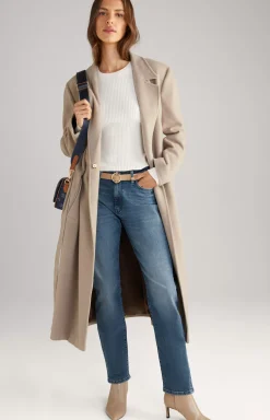 Coat in Beige