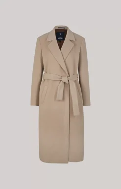 Coat in Beige