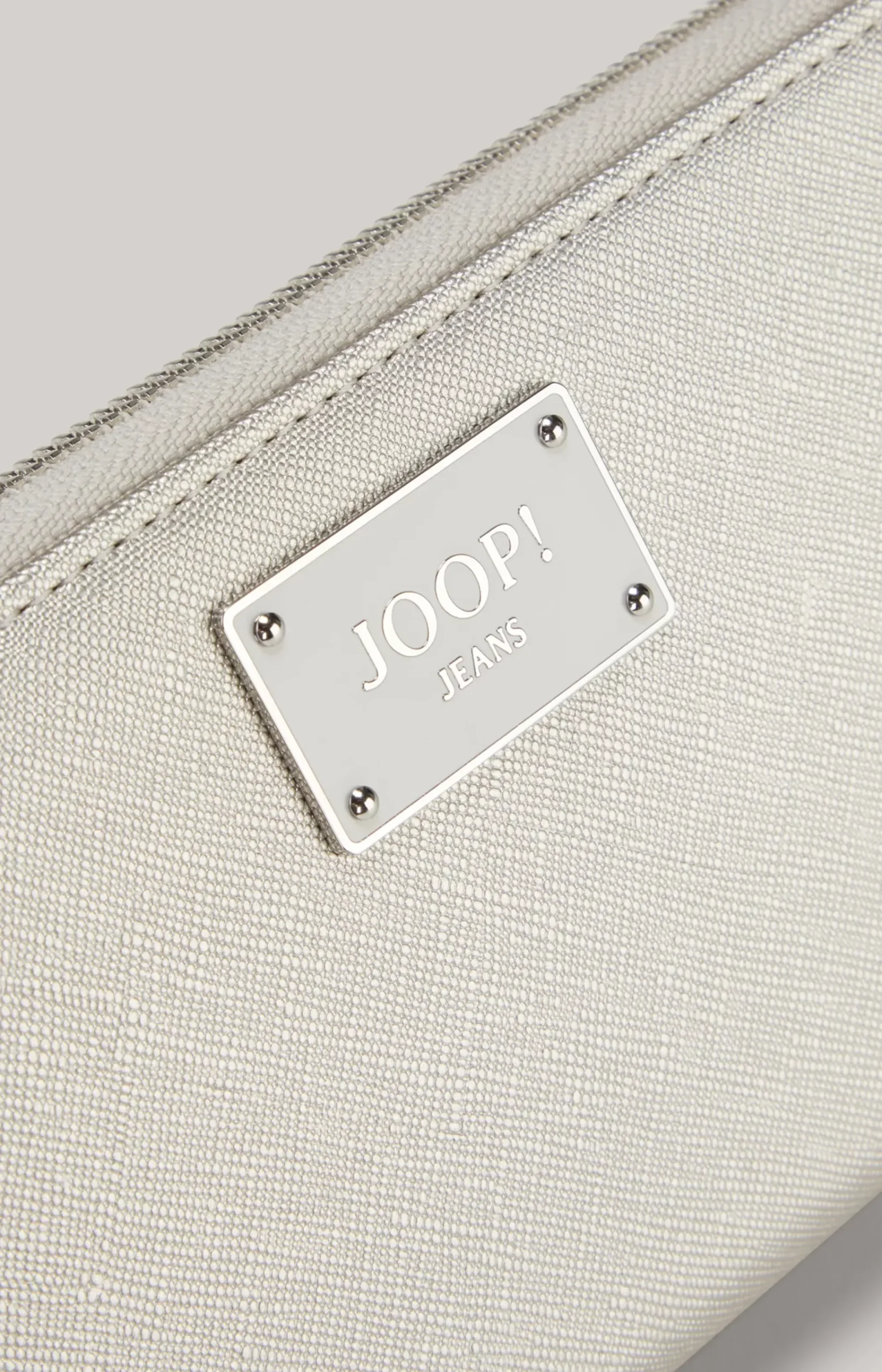 Cofano Melete Wallet in Silver