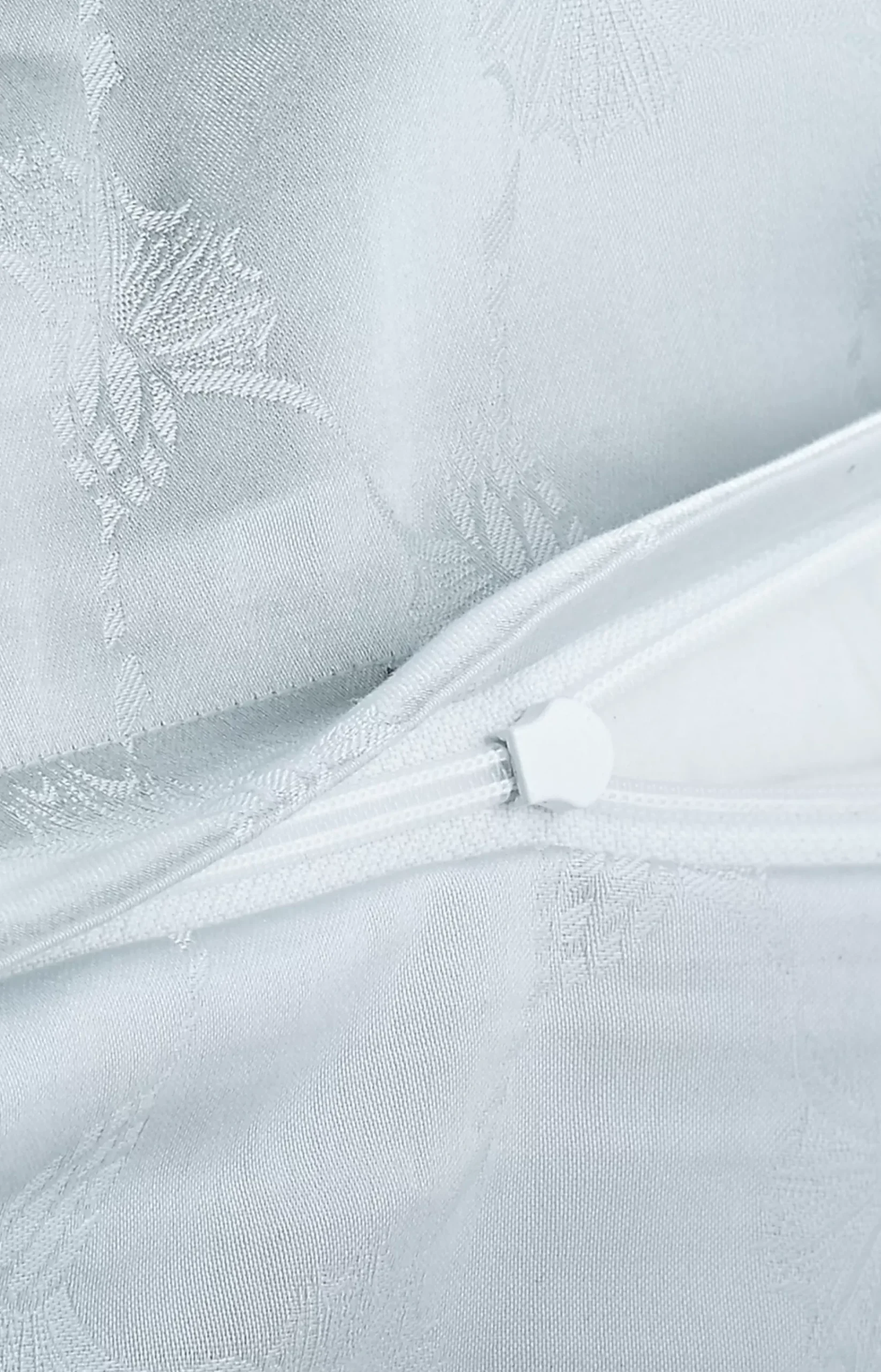 Cornflower bedlinen, silver