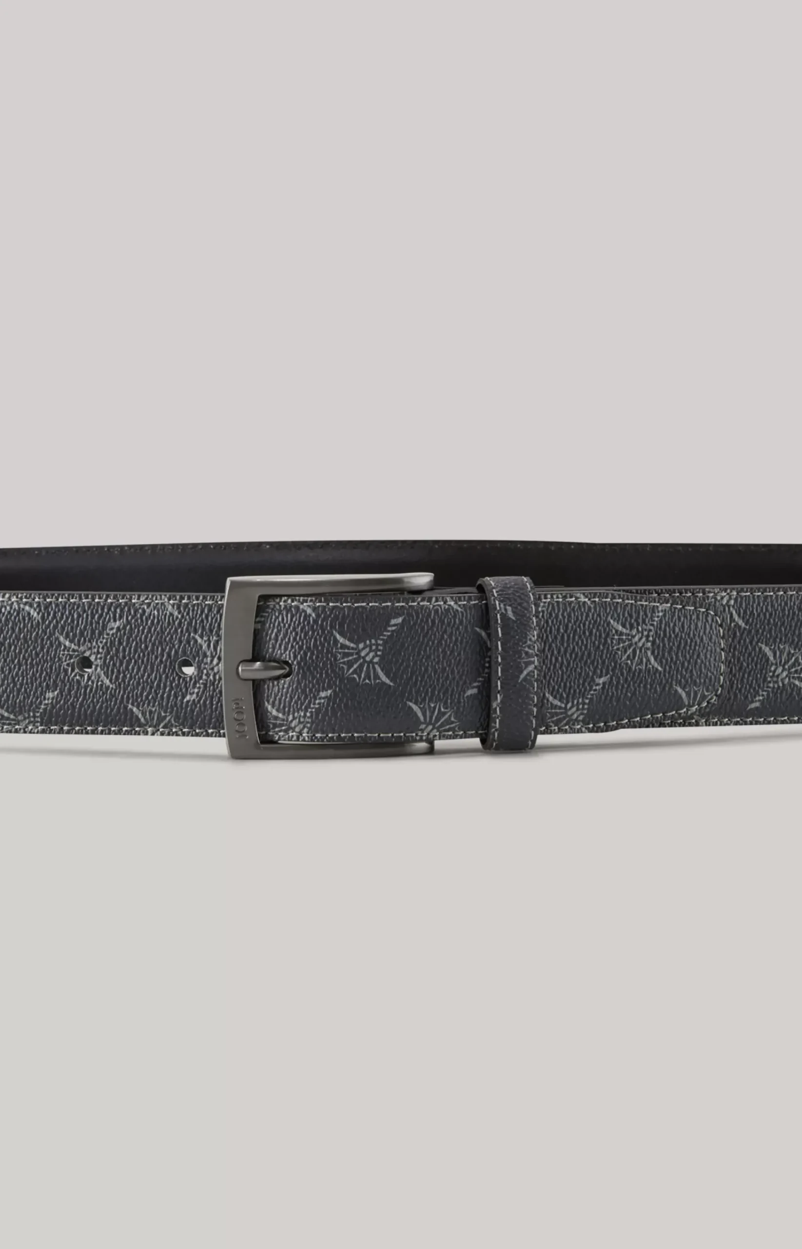 Cornflower Belt in an Anthracite Pattern