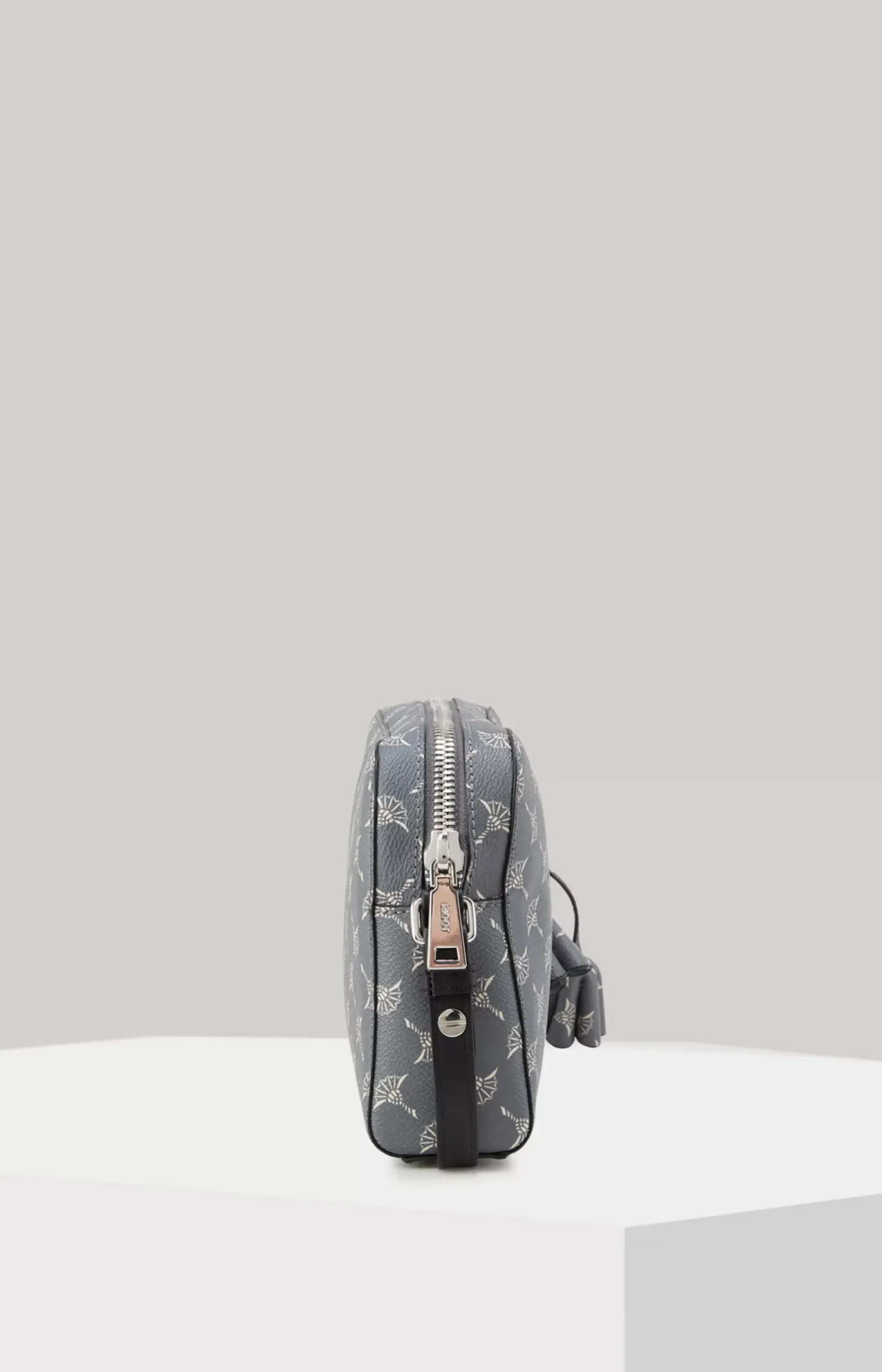 Cortina Cloe Shoulder Bag in Grey