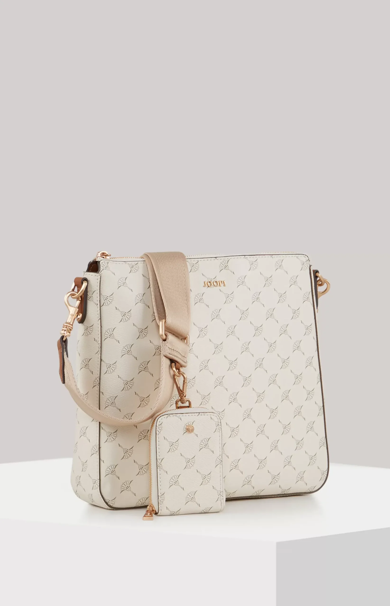 Cortina Jasmina Shoulder Bag in Off-white