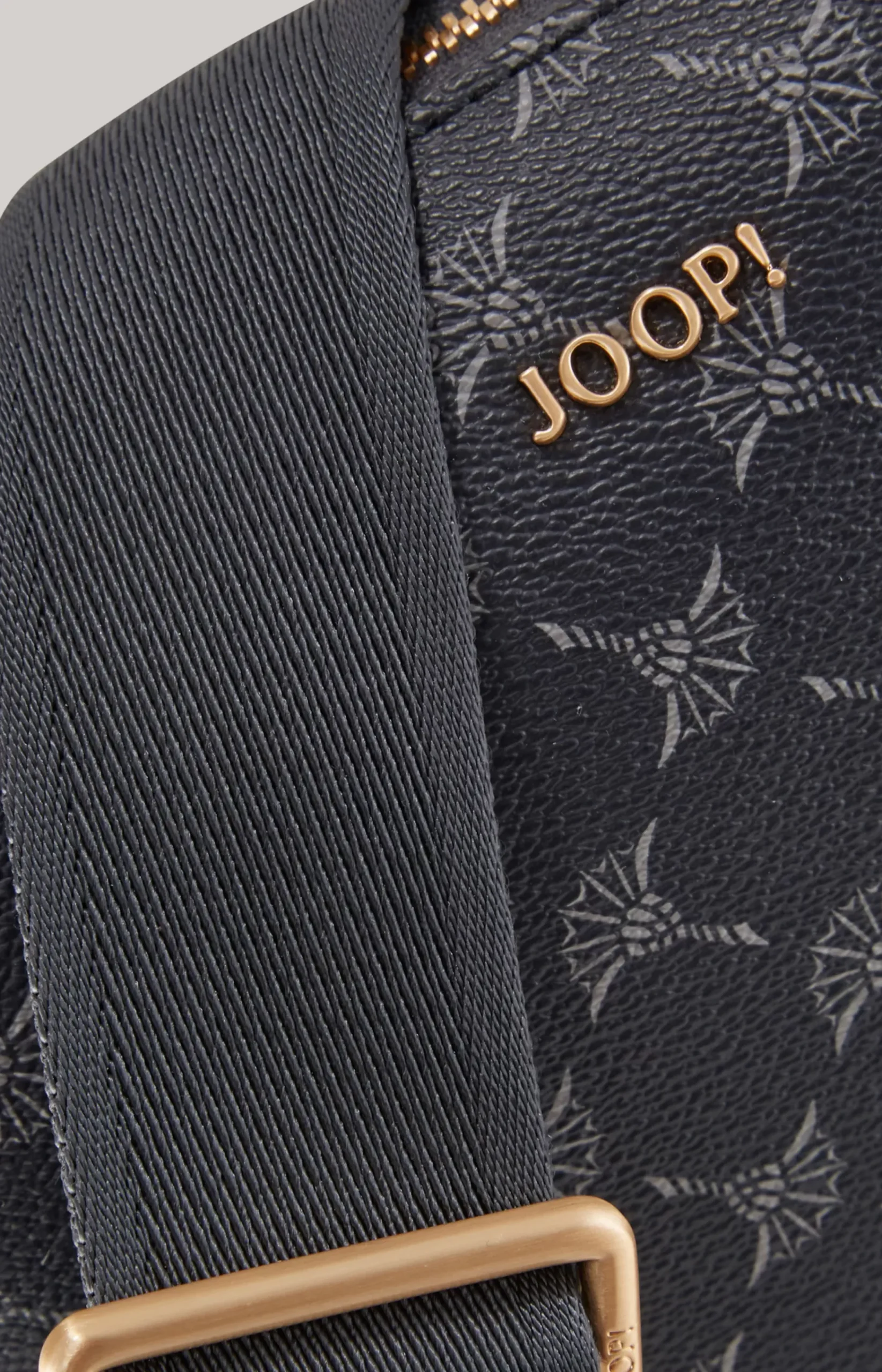 Cortina Jasmina Shoulder Bag in Dark Blue