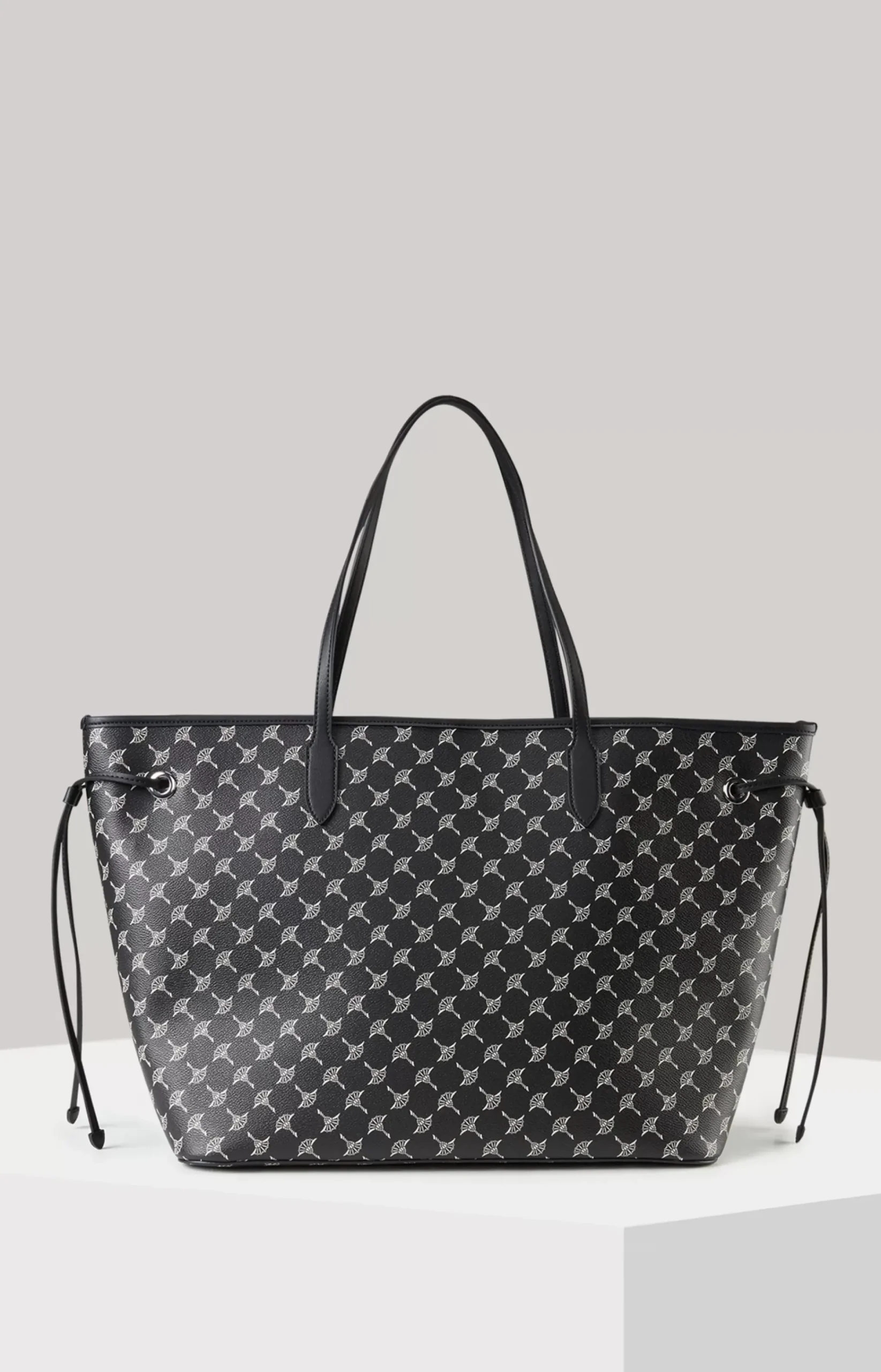 Cortina Lara Maxi Shopper in Black