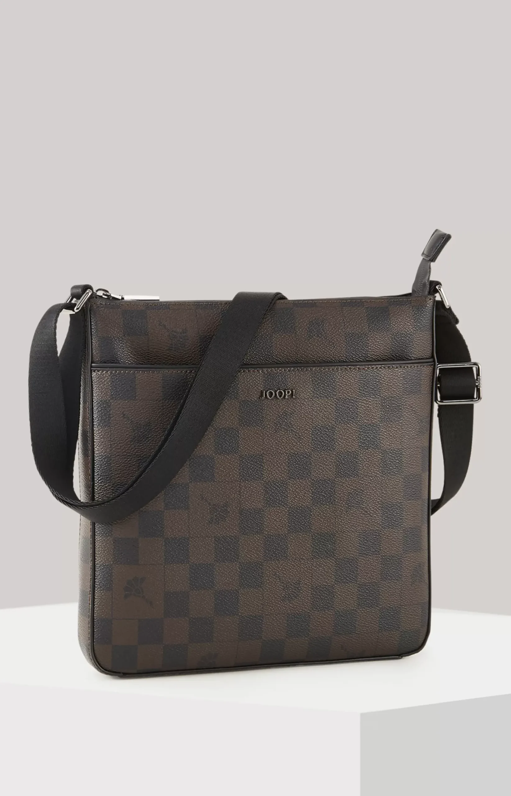 Cortina Piazza Milian Shoulder Bag in Seal Brown