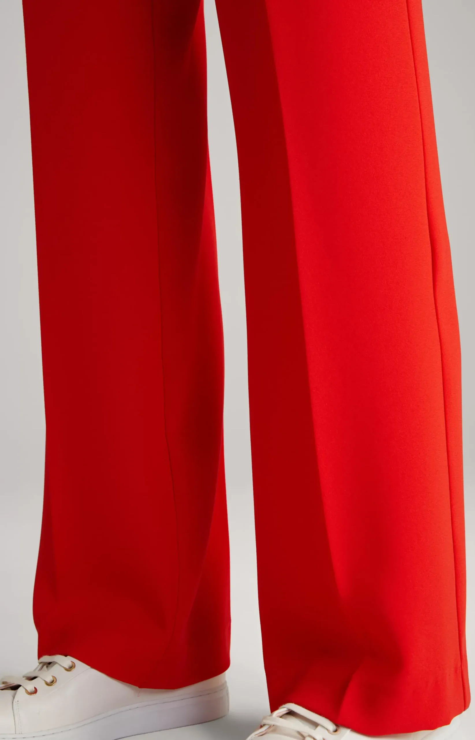 Crêpe Marlene Trousers in Red