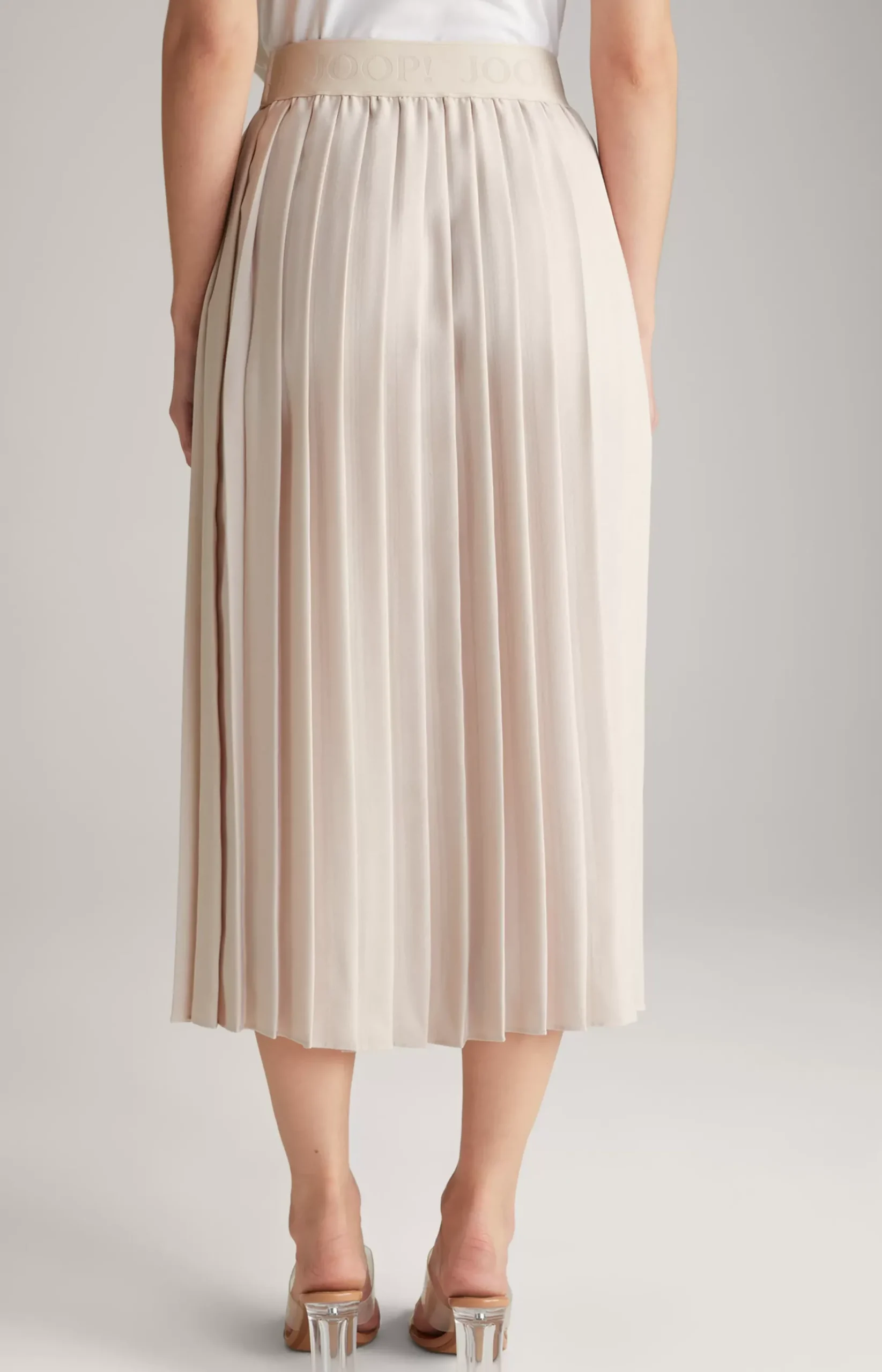 Crêpe Skirt in Champagne