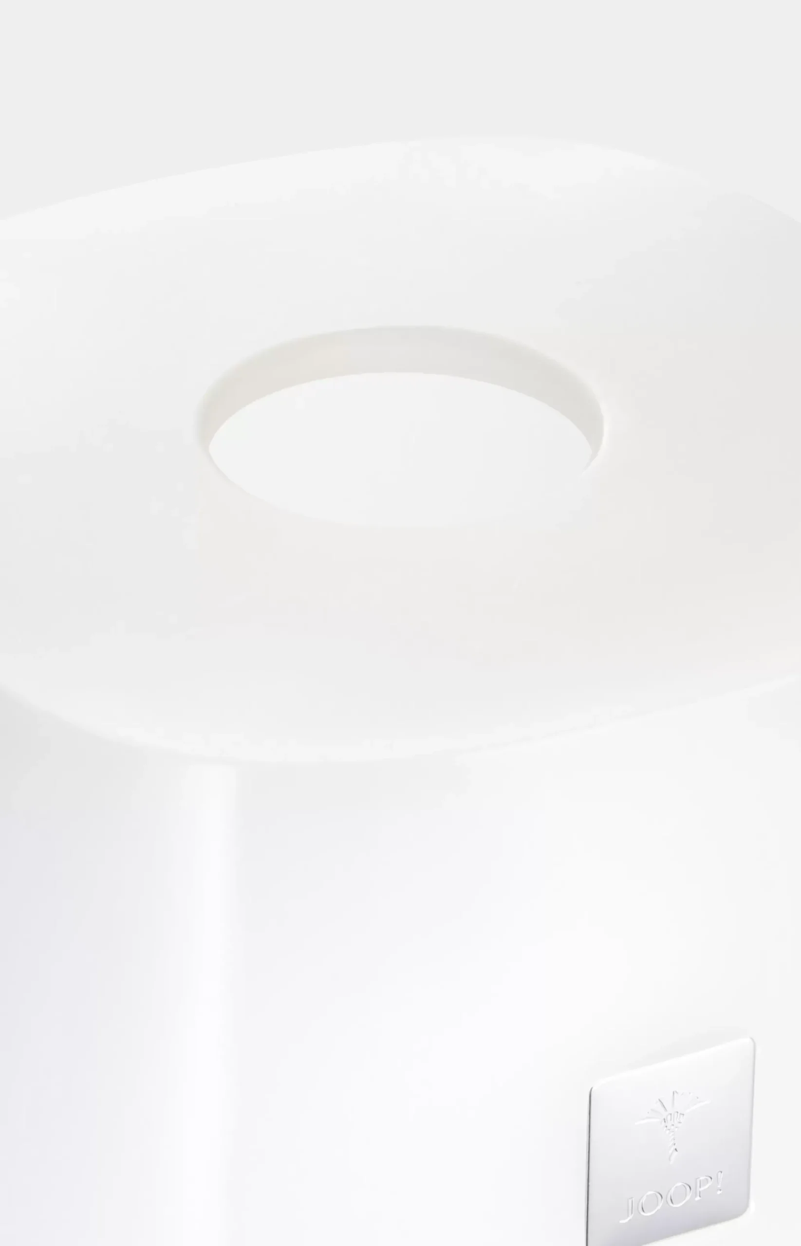 Crystal Line tissue dispenser in white