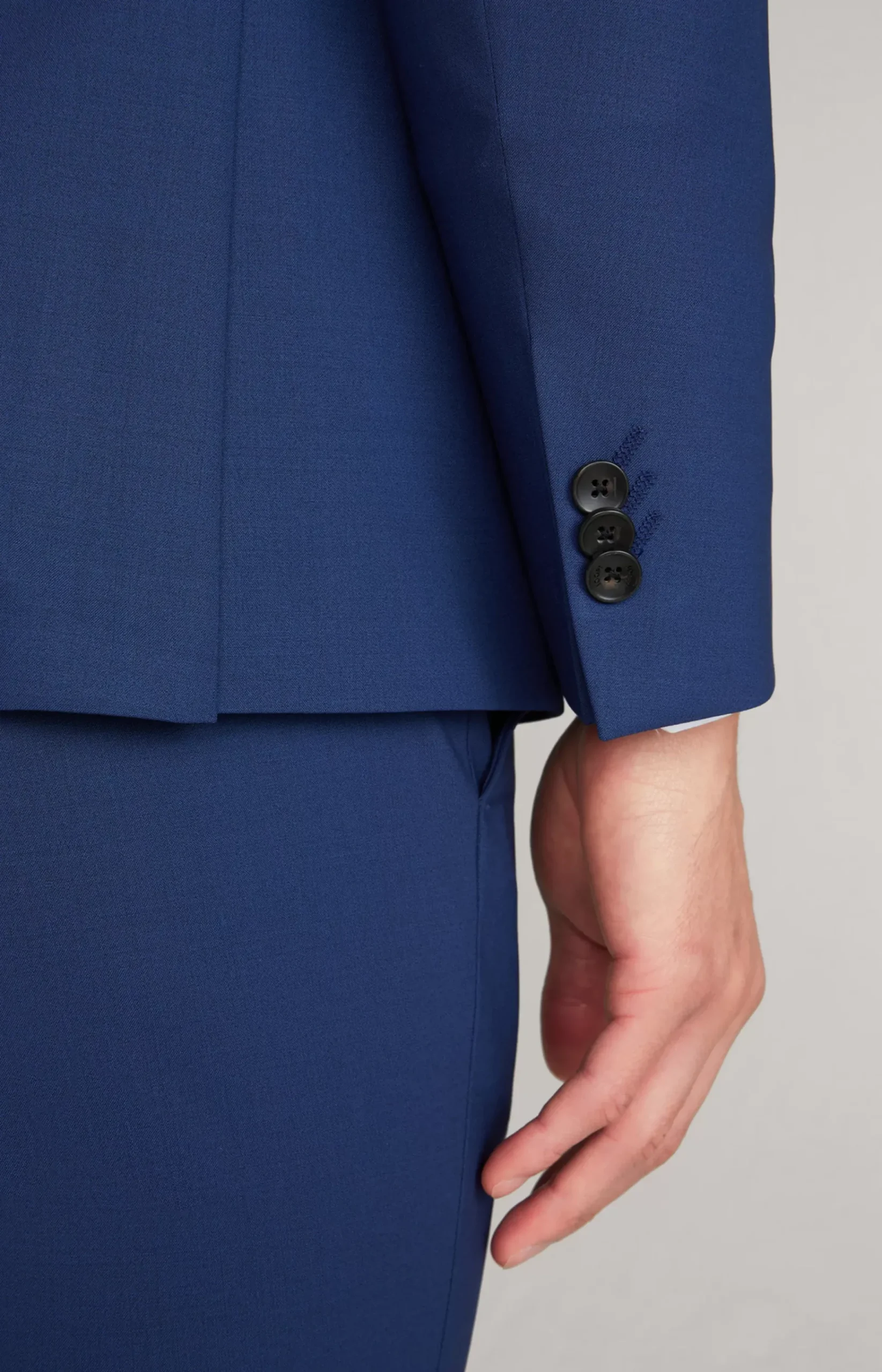 Damon-Gun Suit in Blue