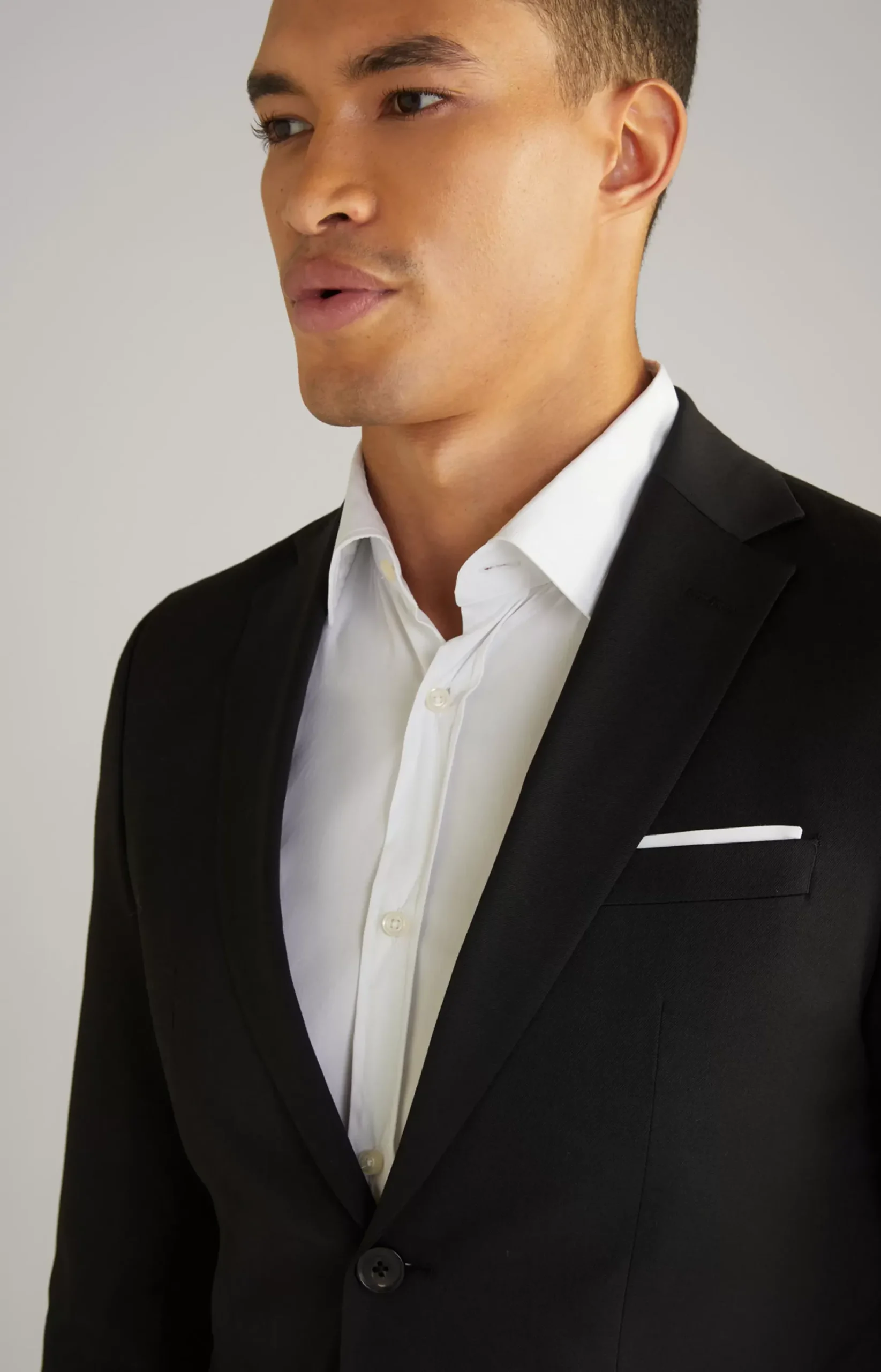 Damon-Gun Travel Suit in Black