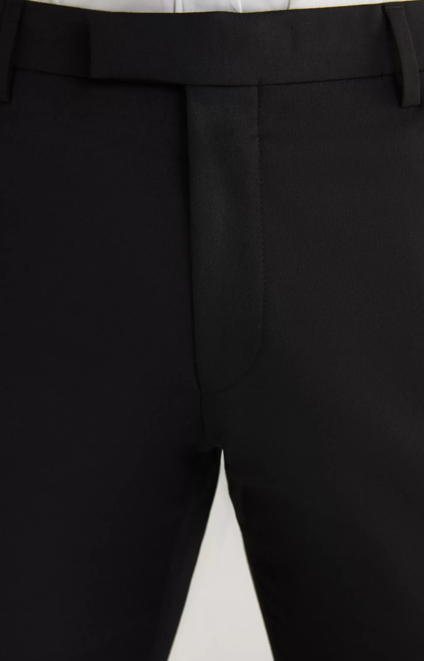 Damon-Gun Travel Suit in Black