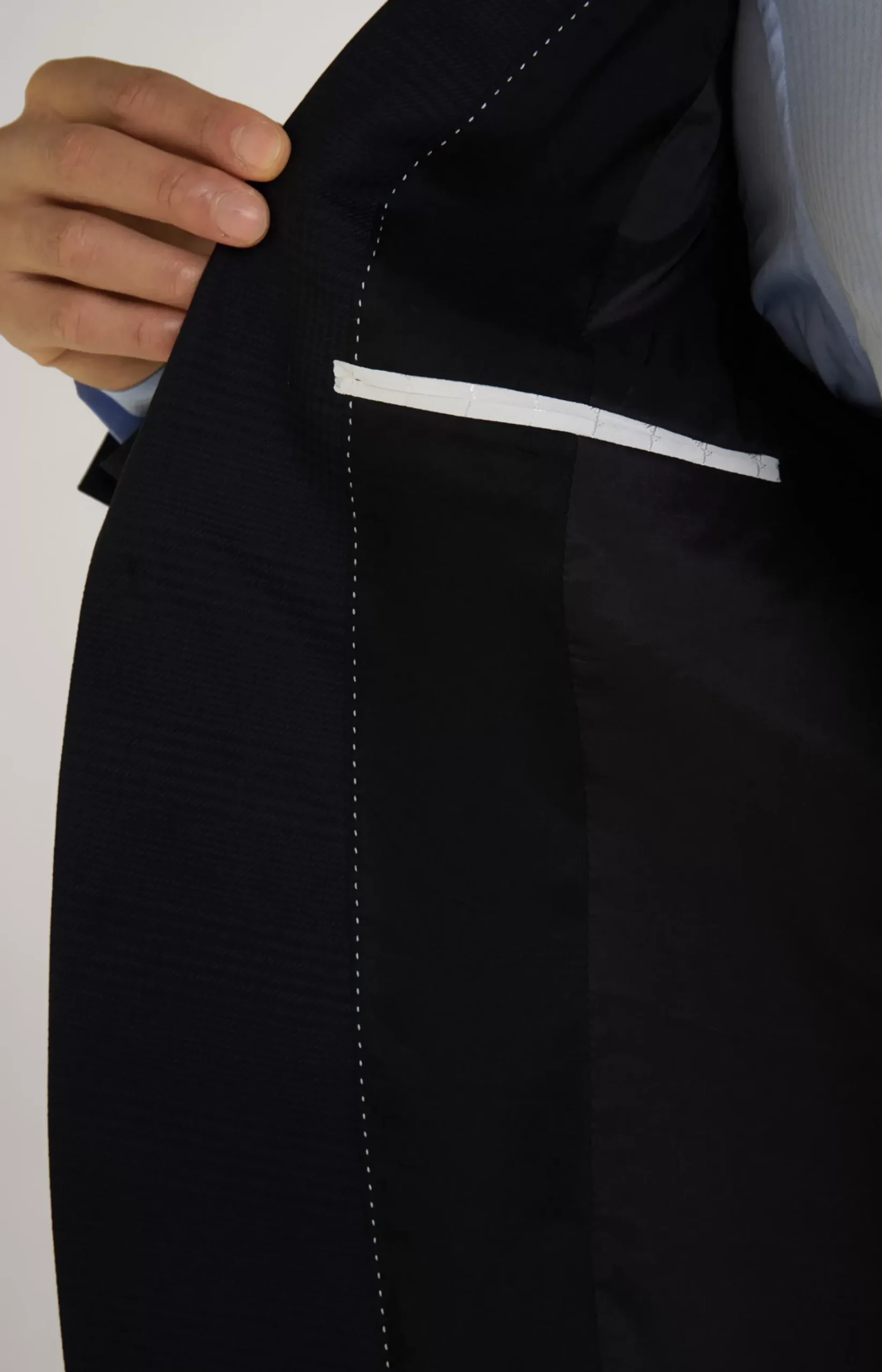 Damon-Gun Virgin Wool Suit in Navy Check