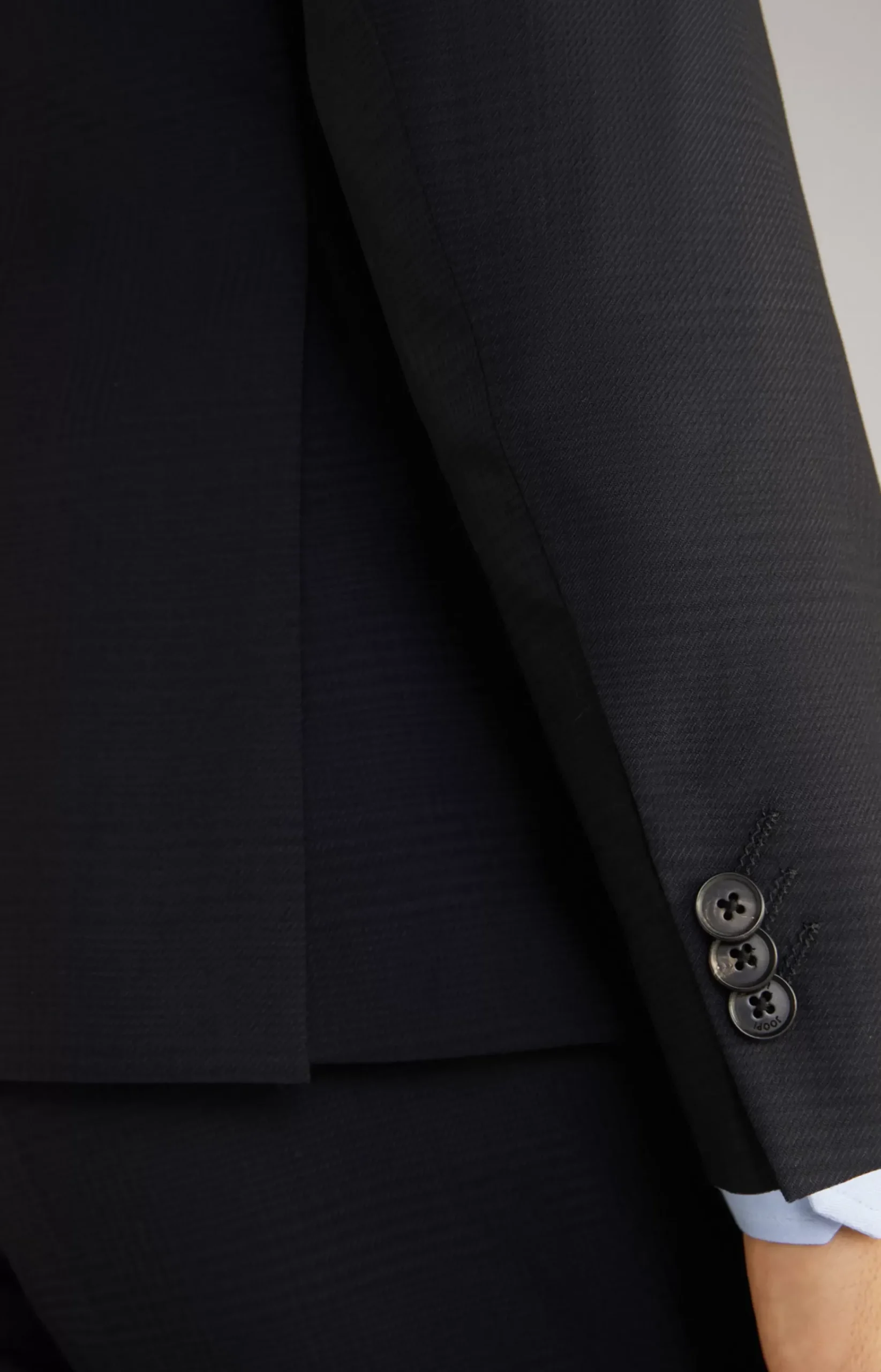 Damon-Gun Virgin Wool Suit in Navy Check