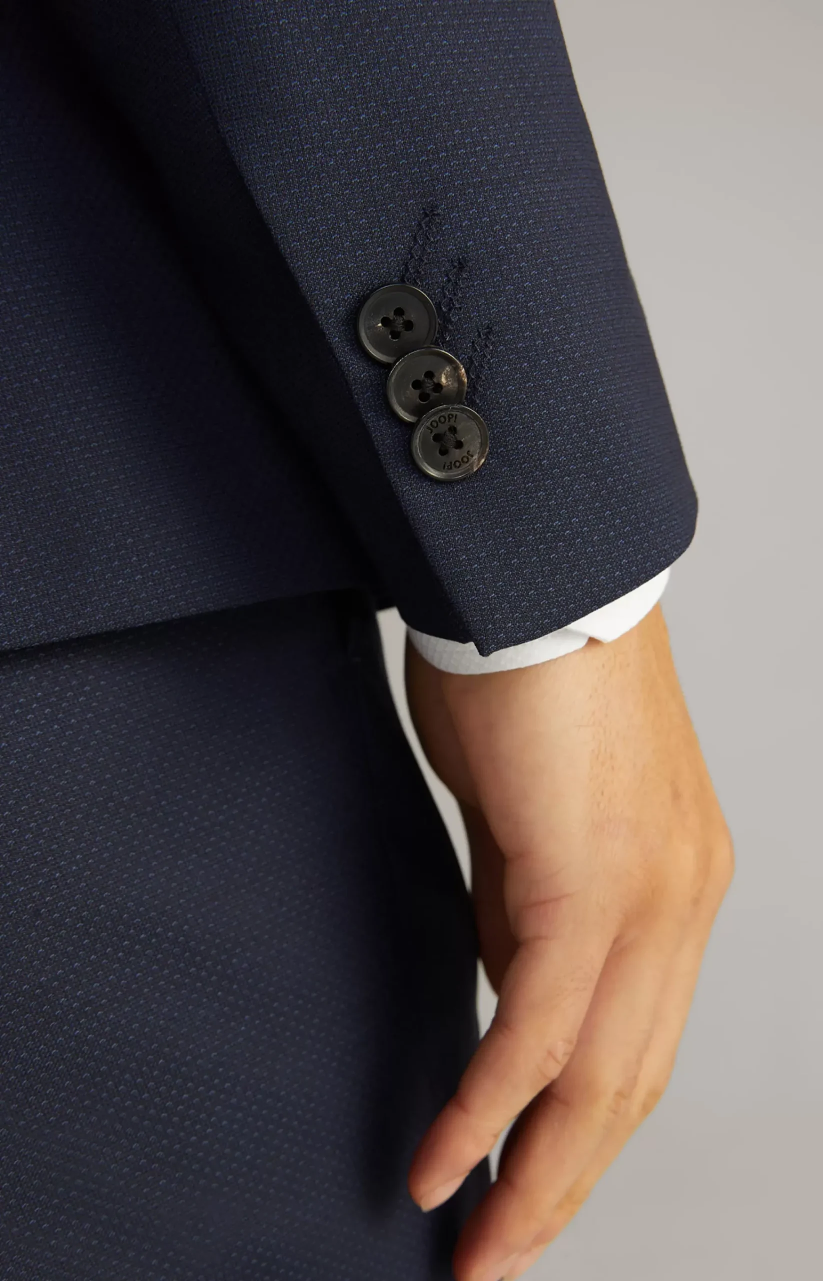 Damon-Gun Virgin Wool Suit in Blue Textured
