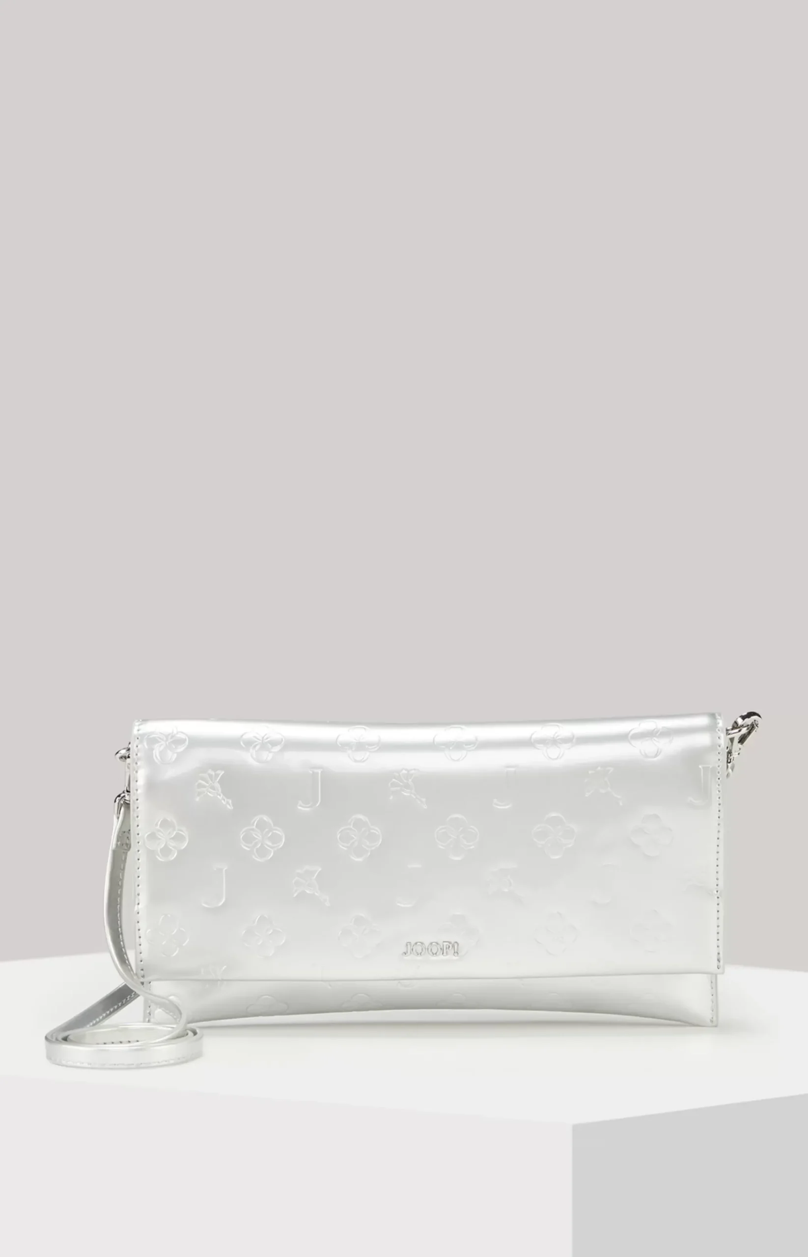 Decoro Lucente Cadea Clutch in Silver