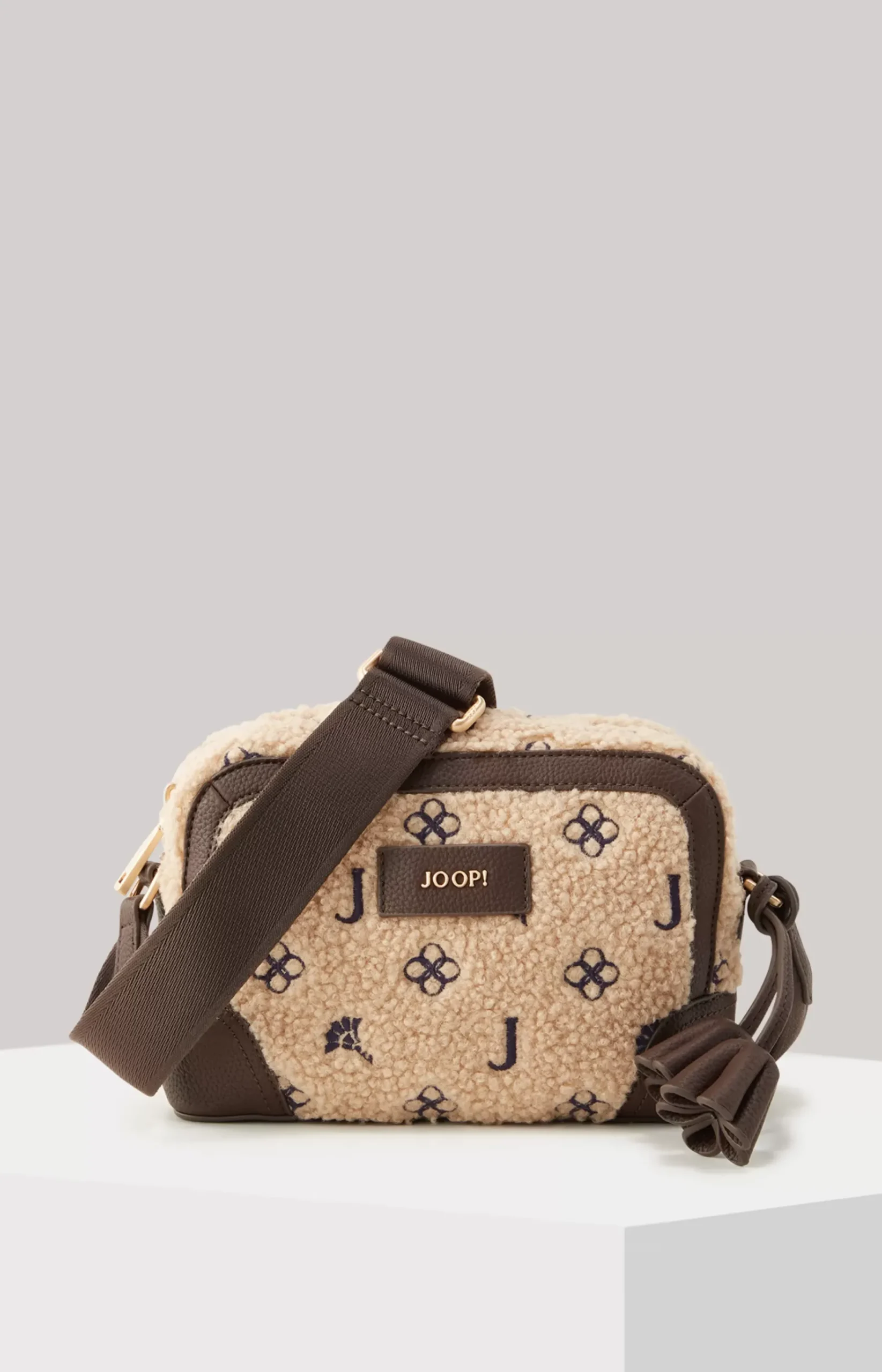 Decoro Peluche Cloe Shoulder Bag in Beige