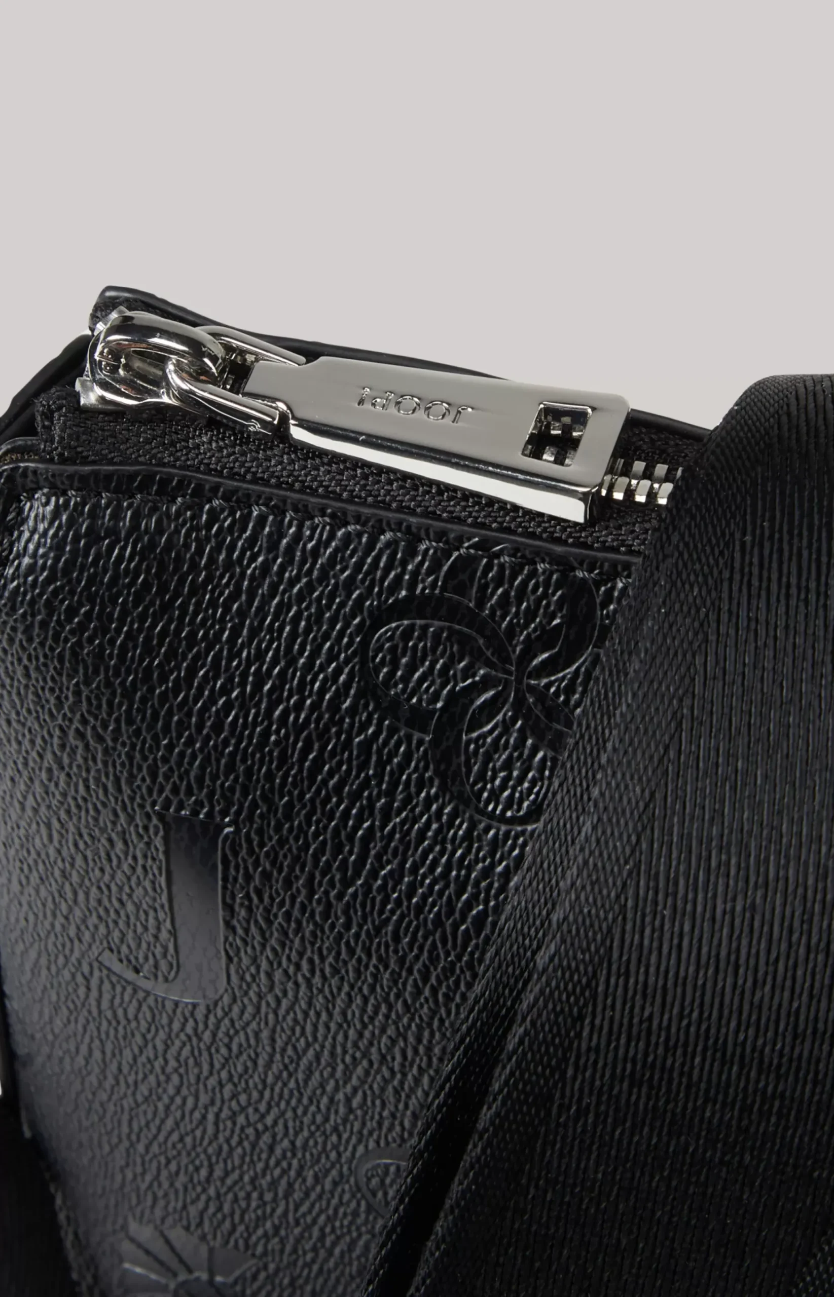 Decoro Stampa Jasmina Shoulder Bag in Black
