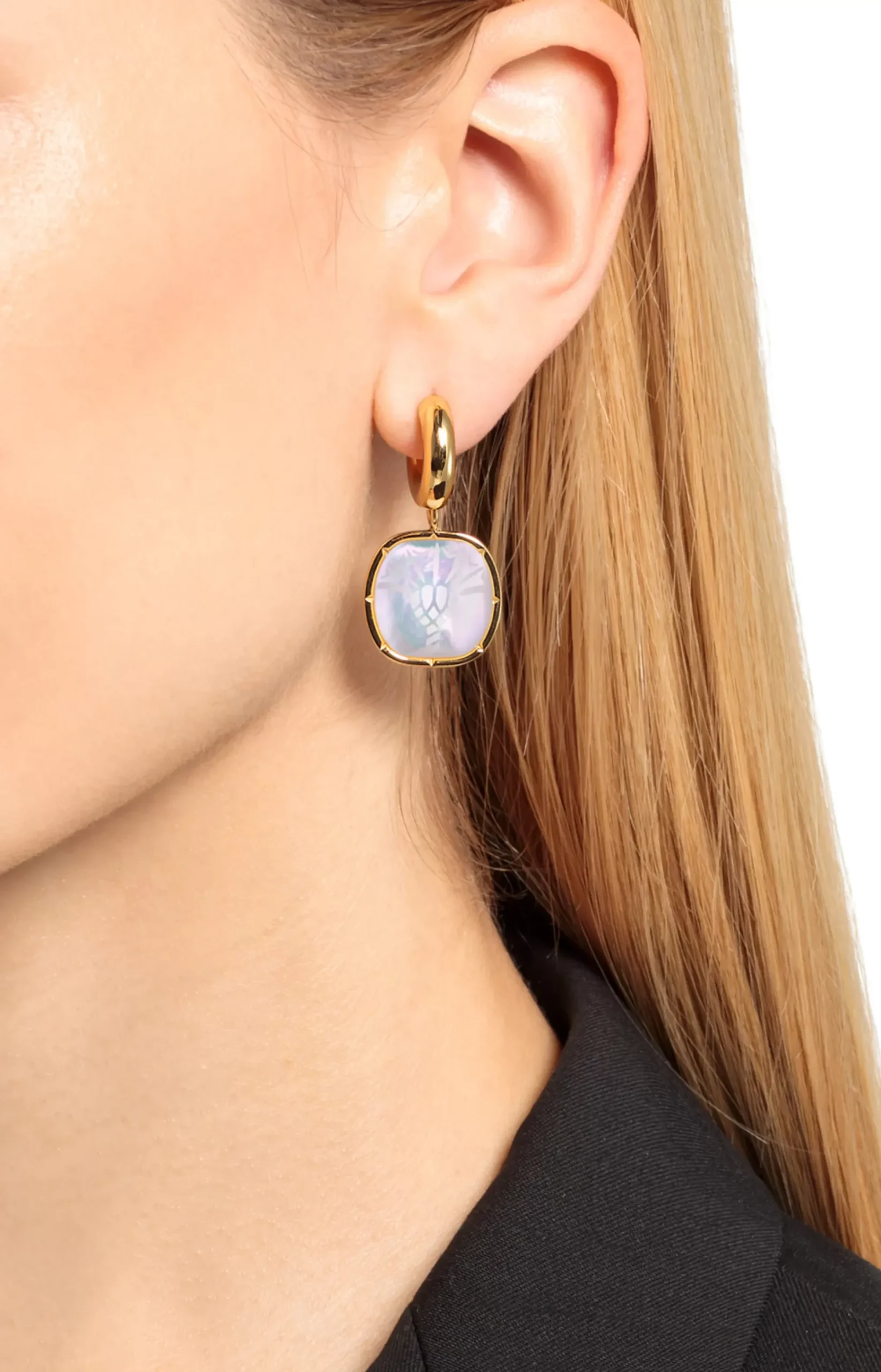 Earrings in Gold