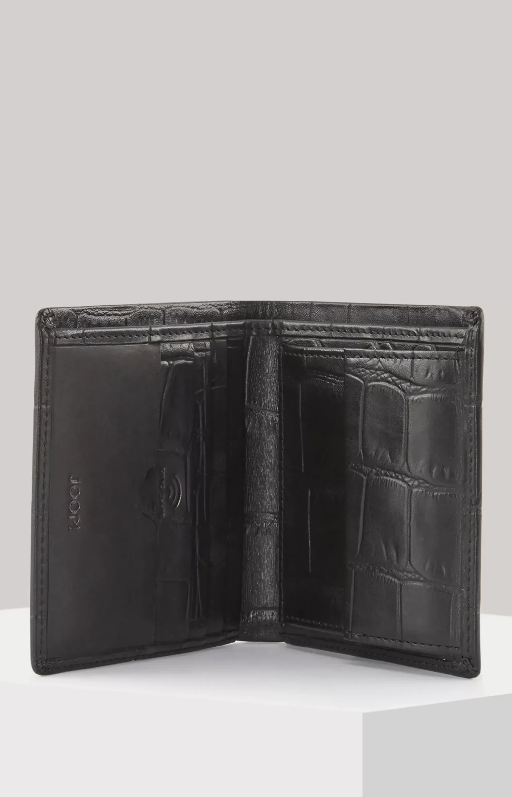 Fano Daphnis wallet in black