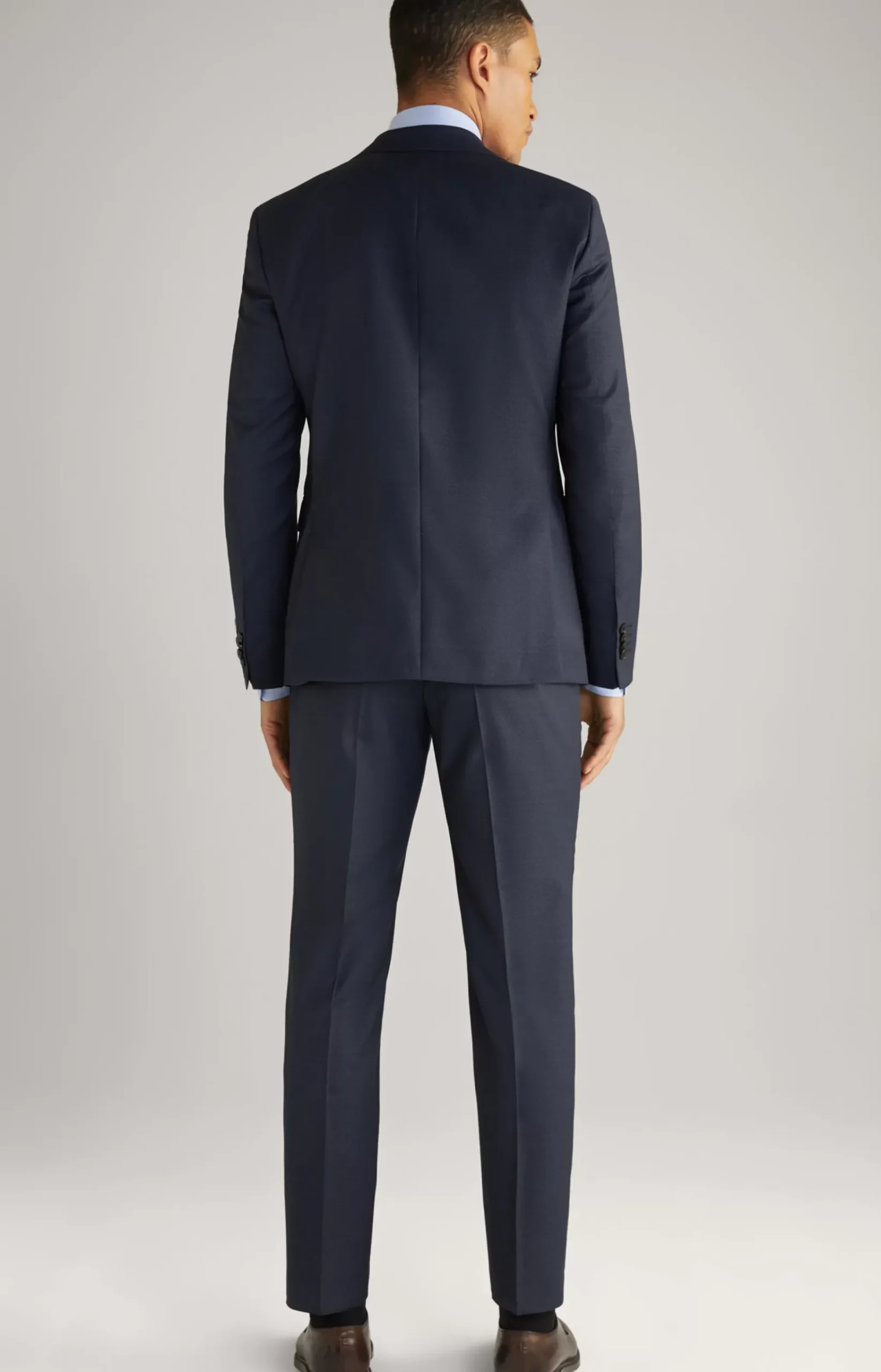 Finch-Brad Virgin Wool Suit in Mottled Navy