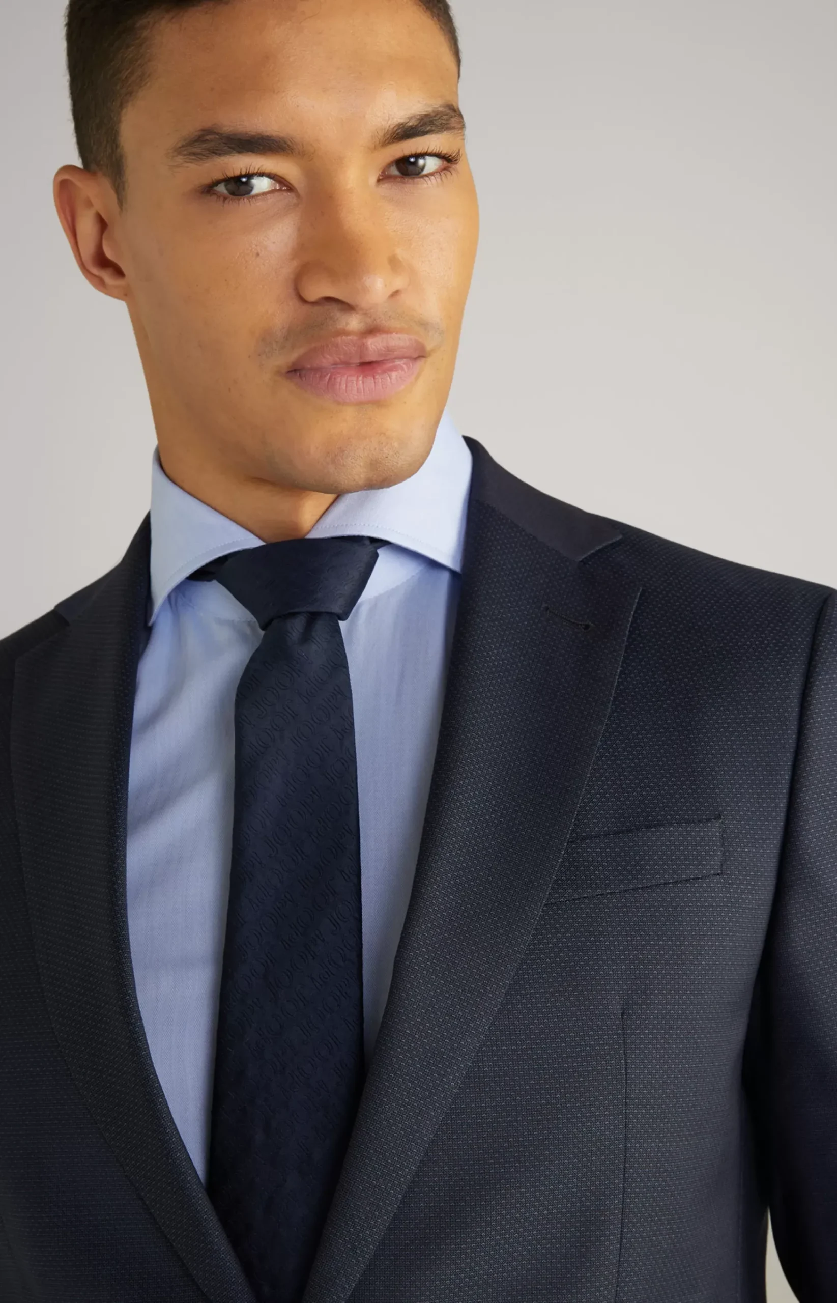 Finch-Brad Virgin Wool Suit in Mottled Navy