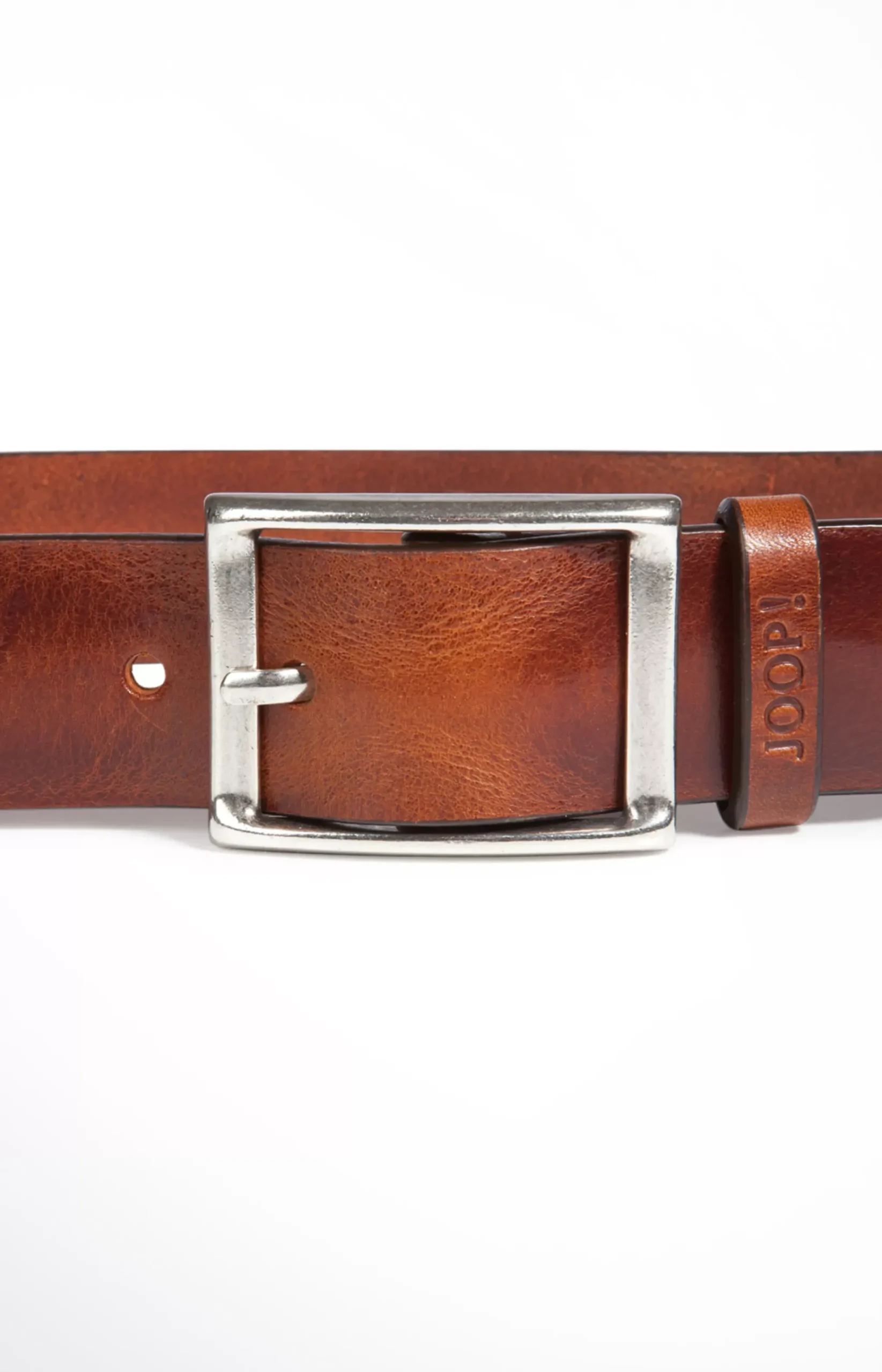 Finely Textured Cowhide Belt in Cognac