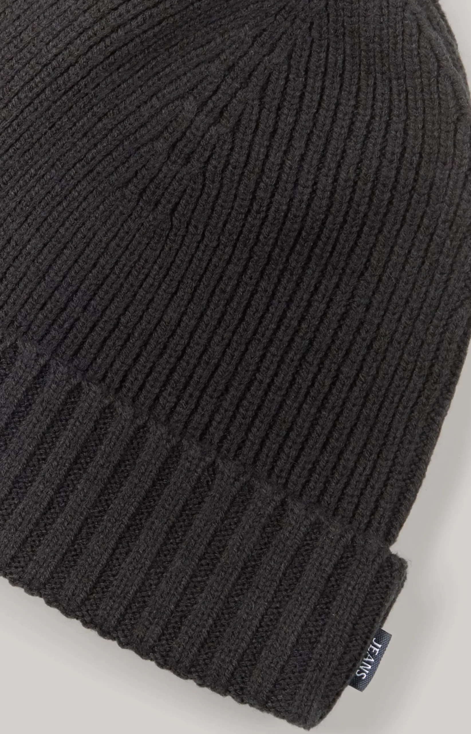 Francis Knitted Beanie in Black
