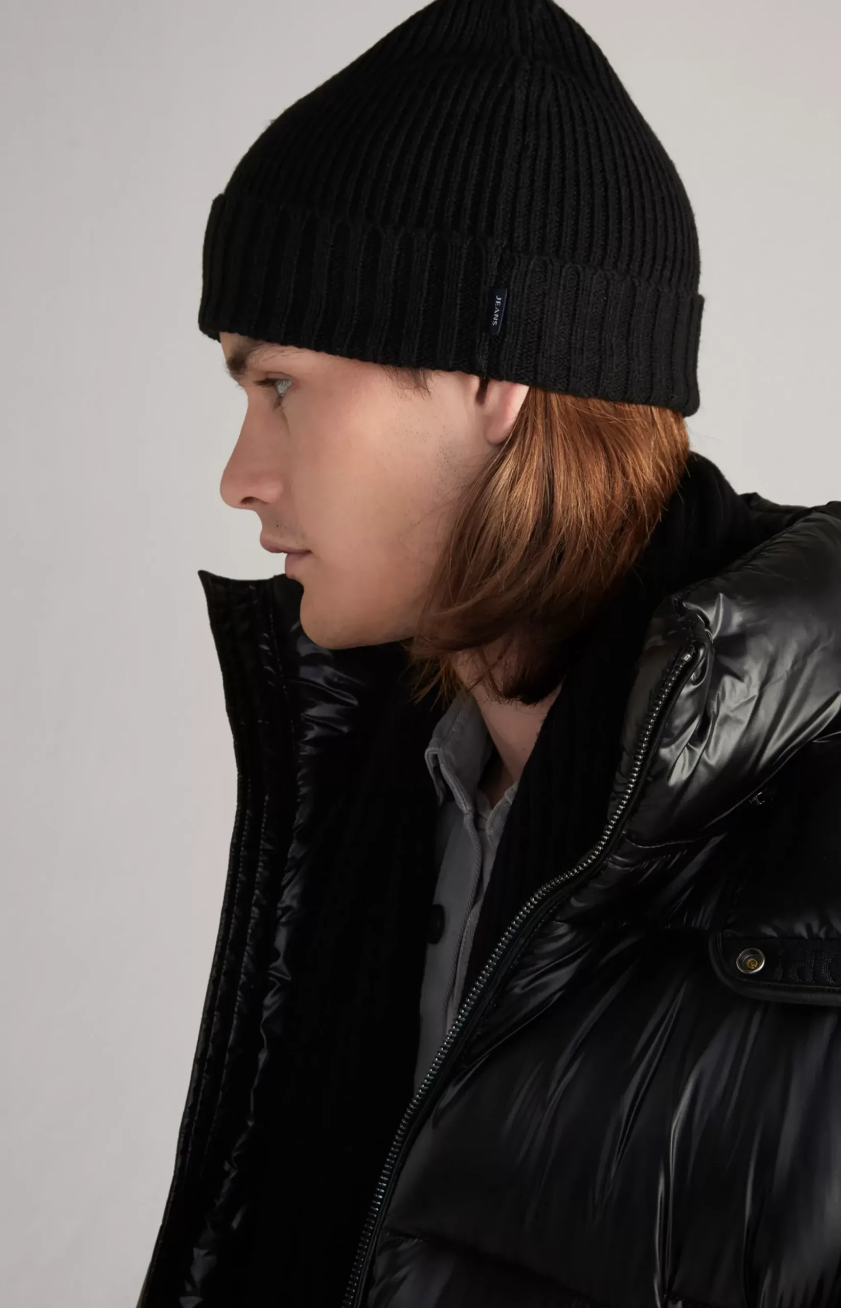 Francis Knitted Beanie in Black